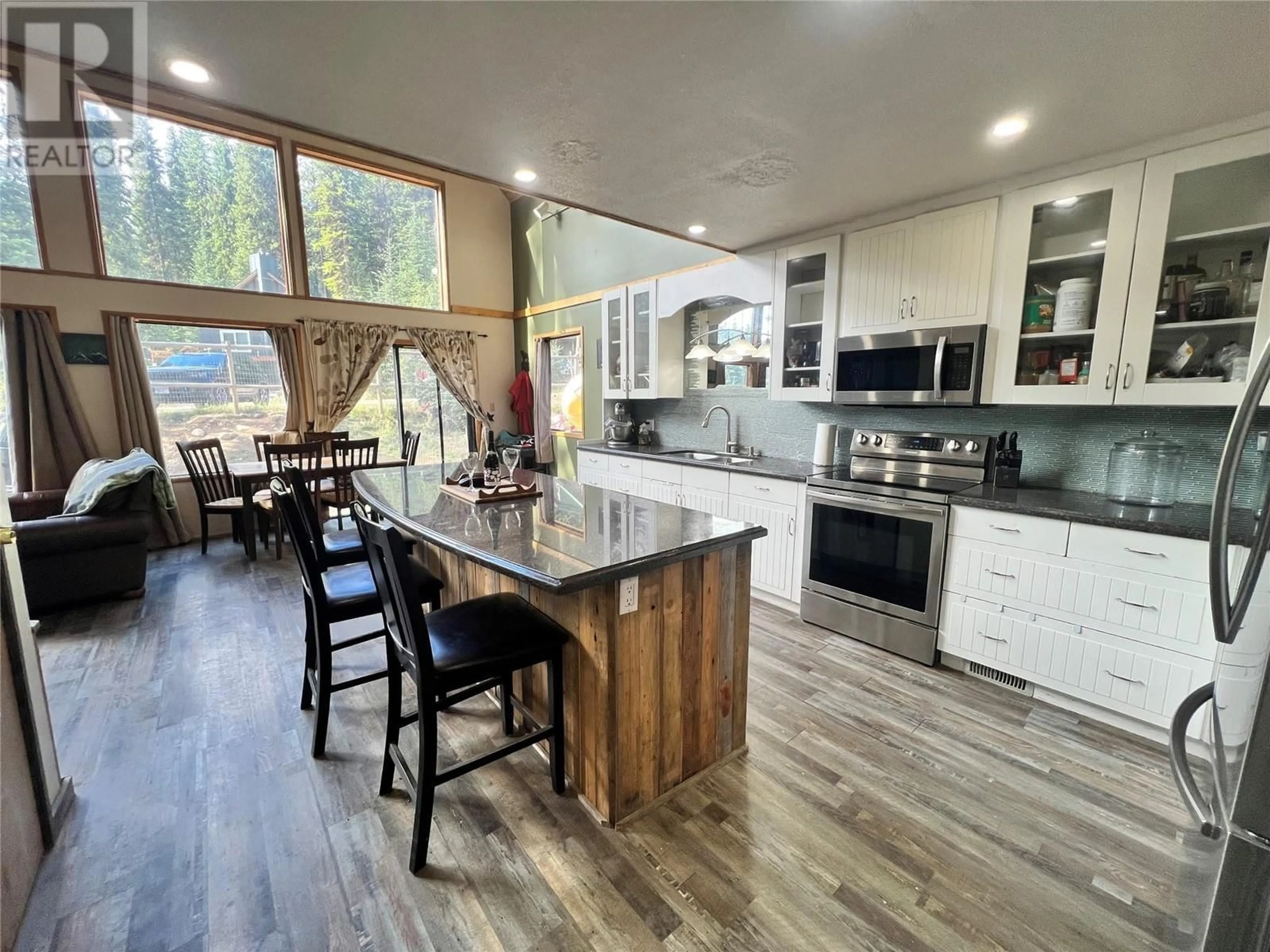 Open concept kitchen for 145 WHITETAIL Road, Penticton British Columbia V2A8L8