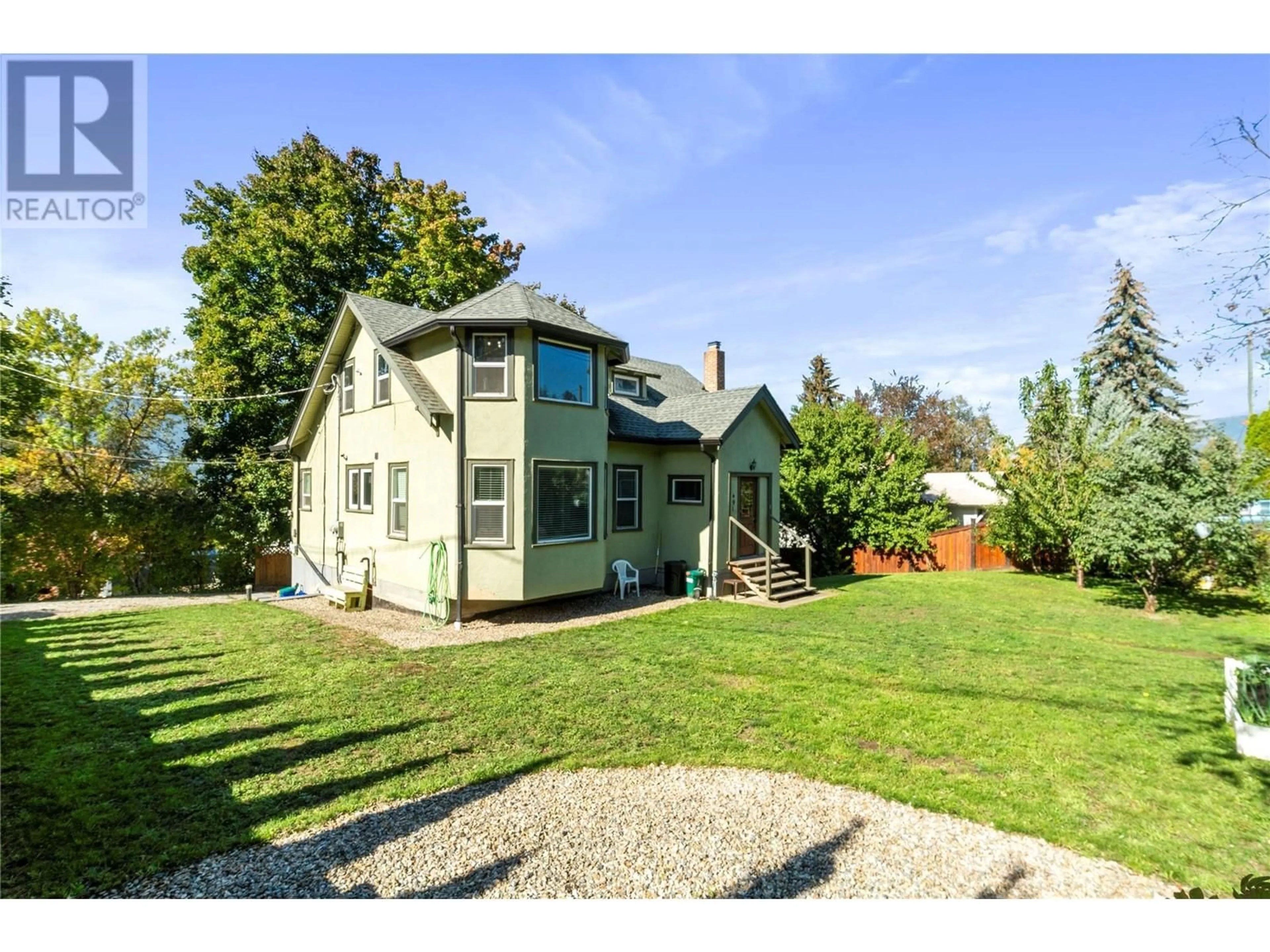 Frontside or backside of a home, cottage for 491 6 Street SE, Salmon Arm British Columbia V1E4E9