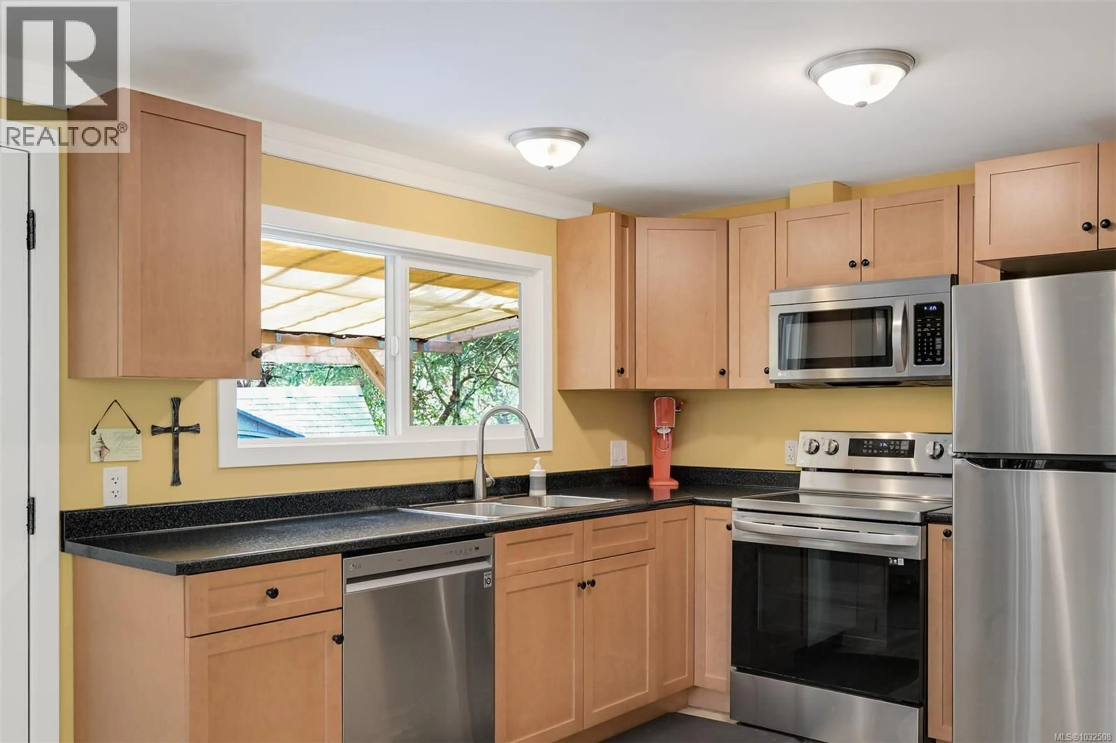 Standard kitchen, unknown for 17 - 2500 FLORENCE LAKE ROAD, Langford British Columbia V9B4H2