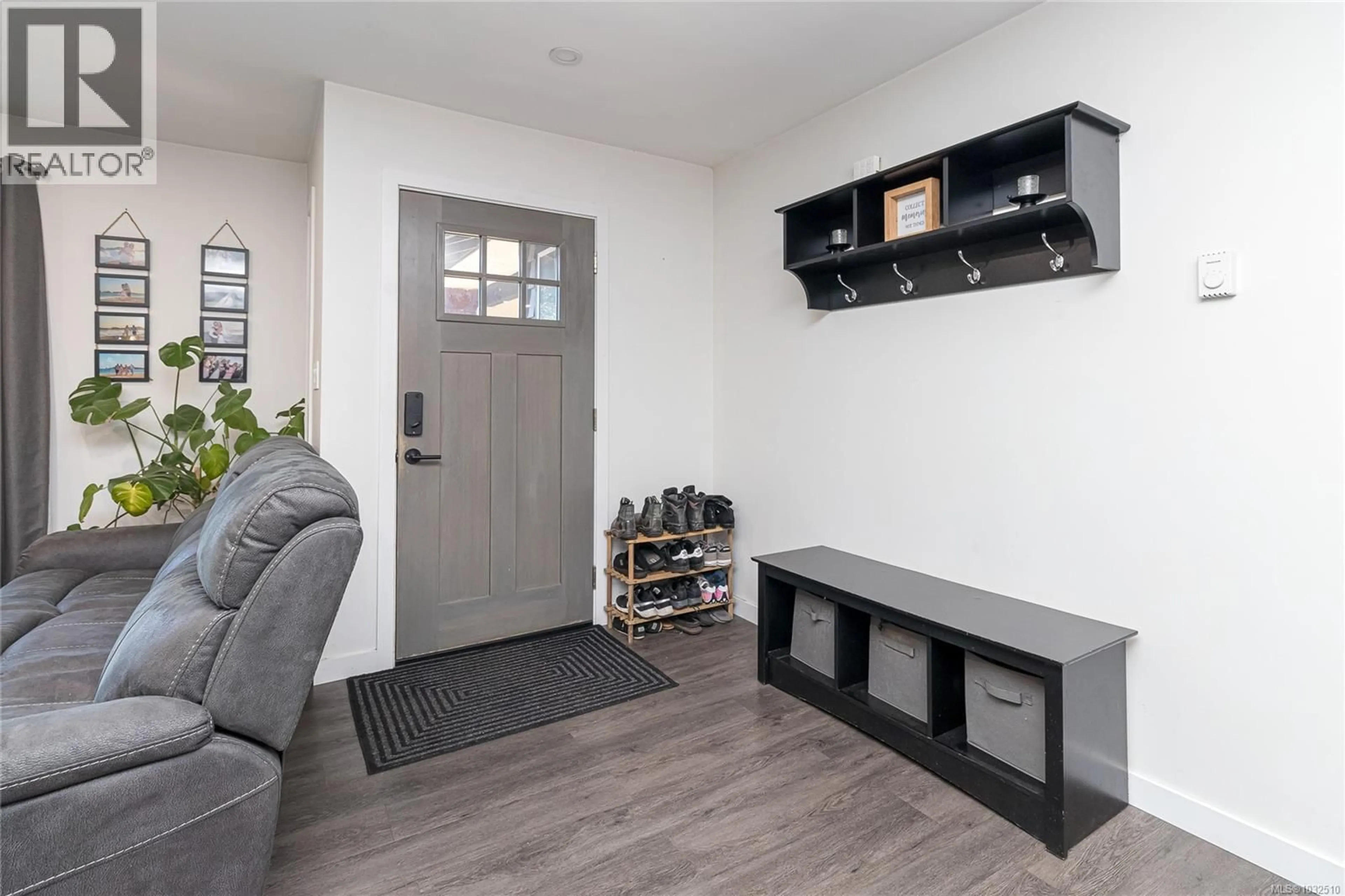 Indoor entryway for B - 614 EVANS DRIVE, Colwood British Columbia V9B5E4