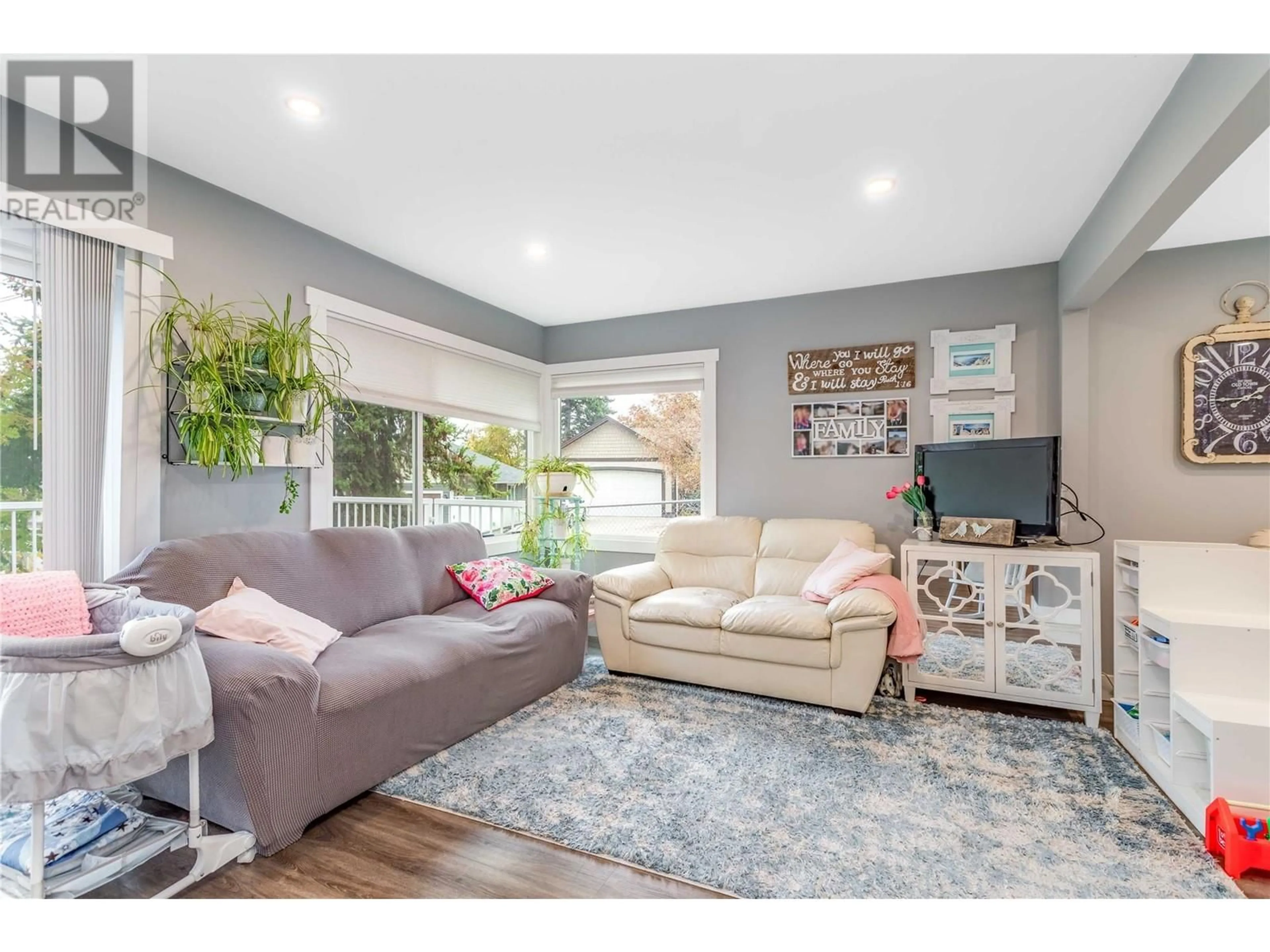 Living room, wood floors for 681 30th Street NE, Salmon Arm British Columbia V1E2K7