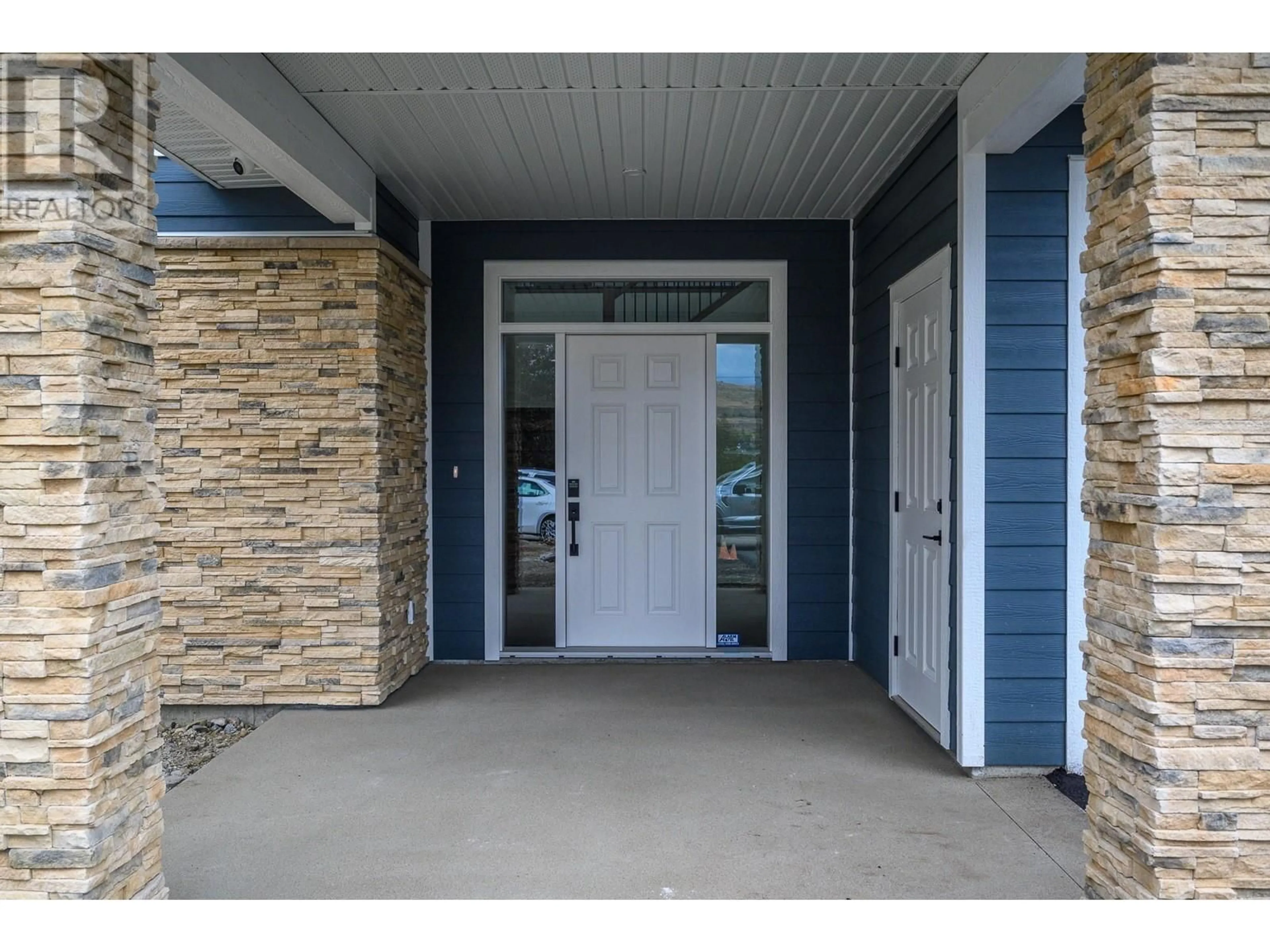 Indoor entryway, ceramic floors for 8909 Cherry Lane, Coldstream British Columbia V1B1W1