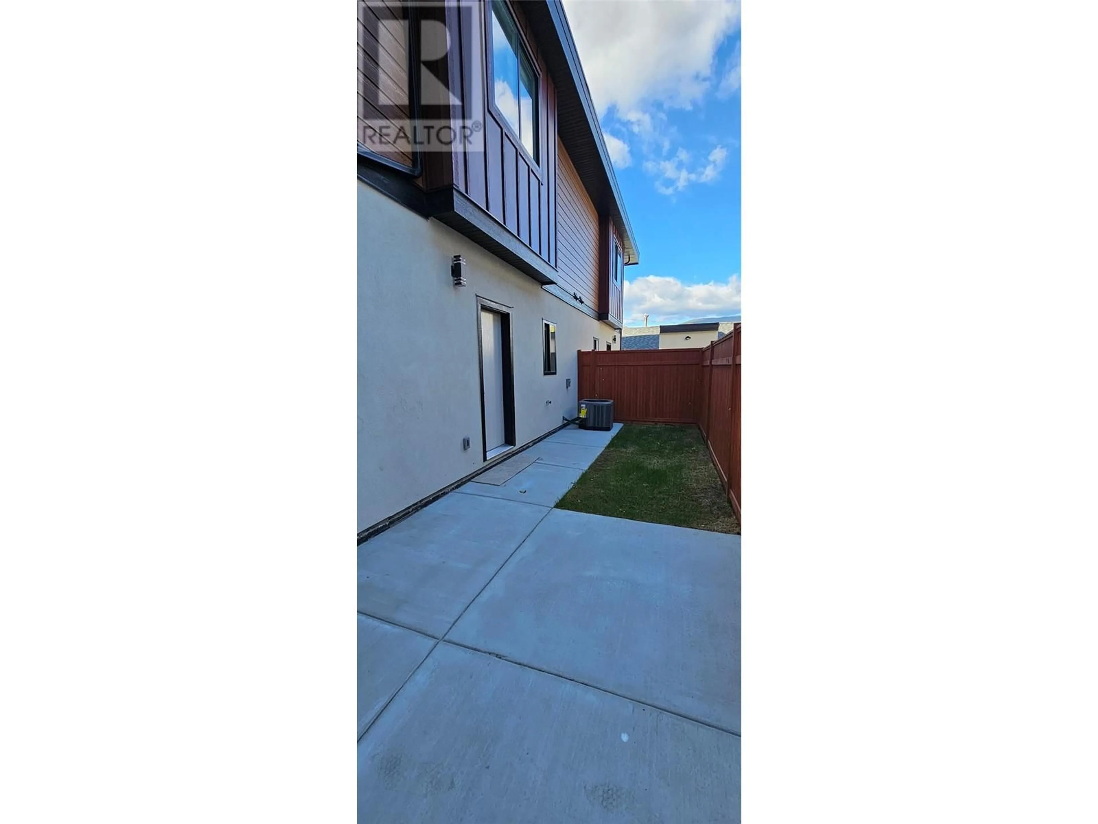 Unknown for 104 125 CALGARY AVENUE, Penticton British Columbia V2A2T7