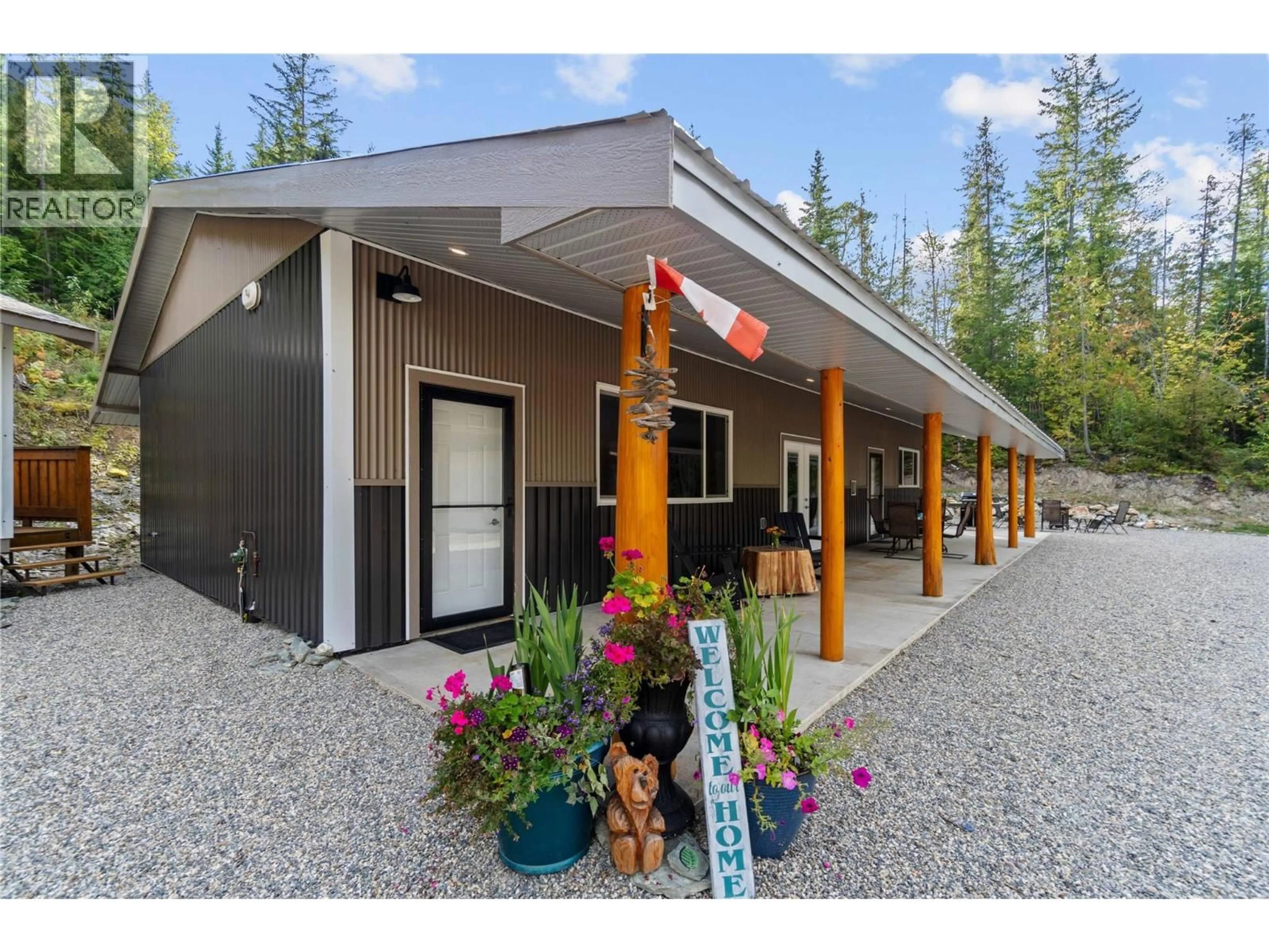 Patio, mountain view for 4920 IVY ROAD, Eagle Bay British Columbia V0E1T0