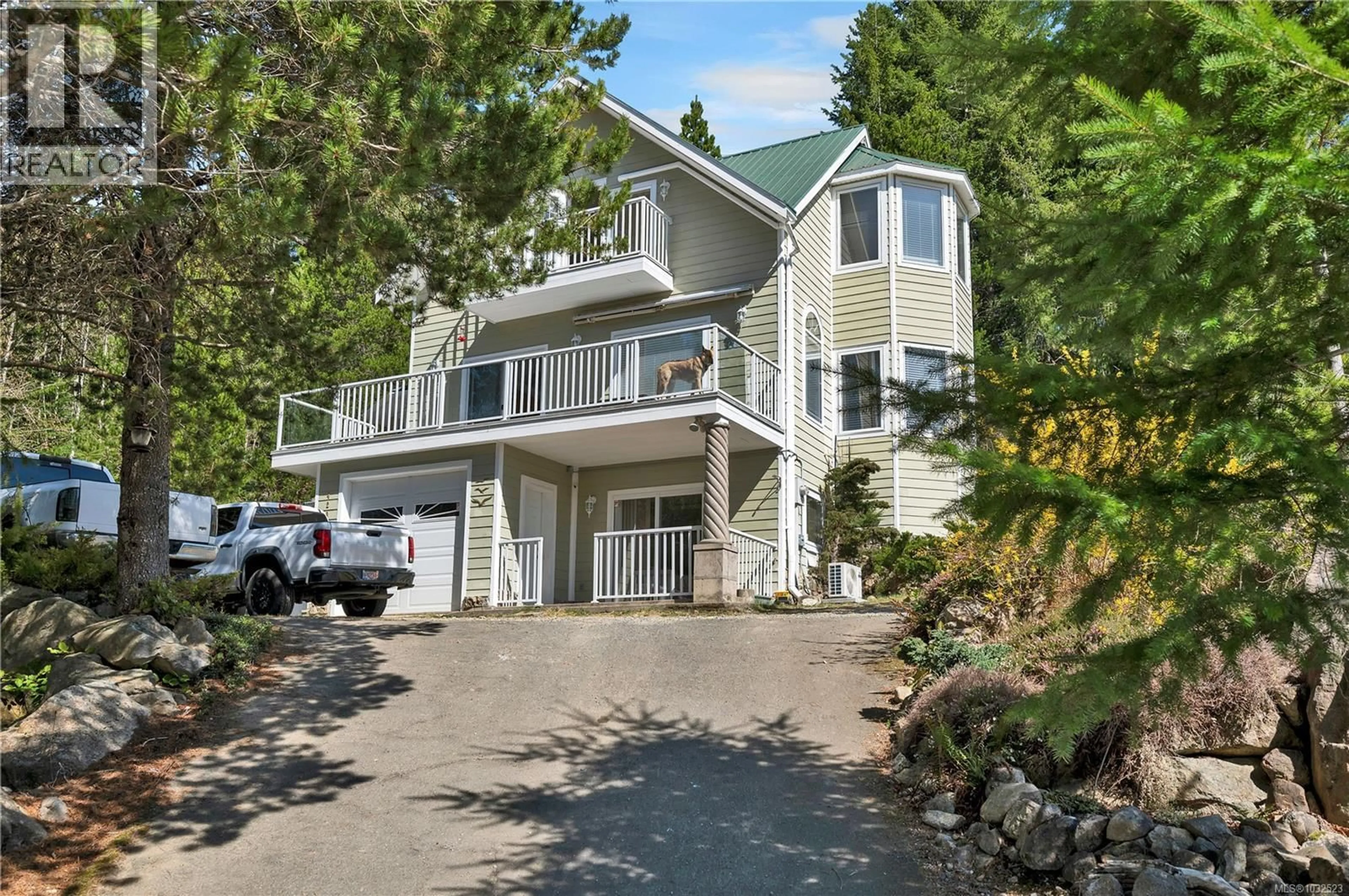 Home with vinyl exterior material, unknown for 429 DONNER DRIVE, Gold River British Columbia V0P1G0