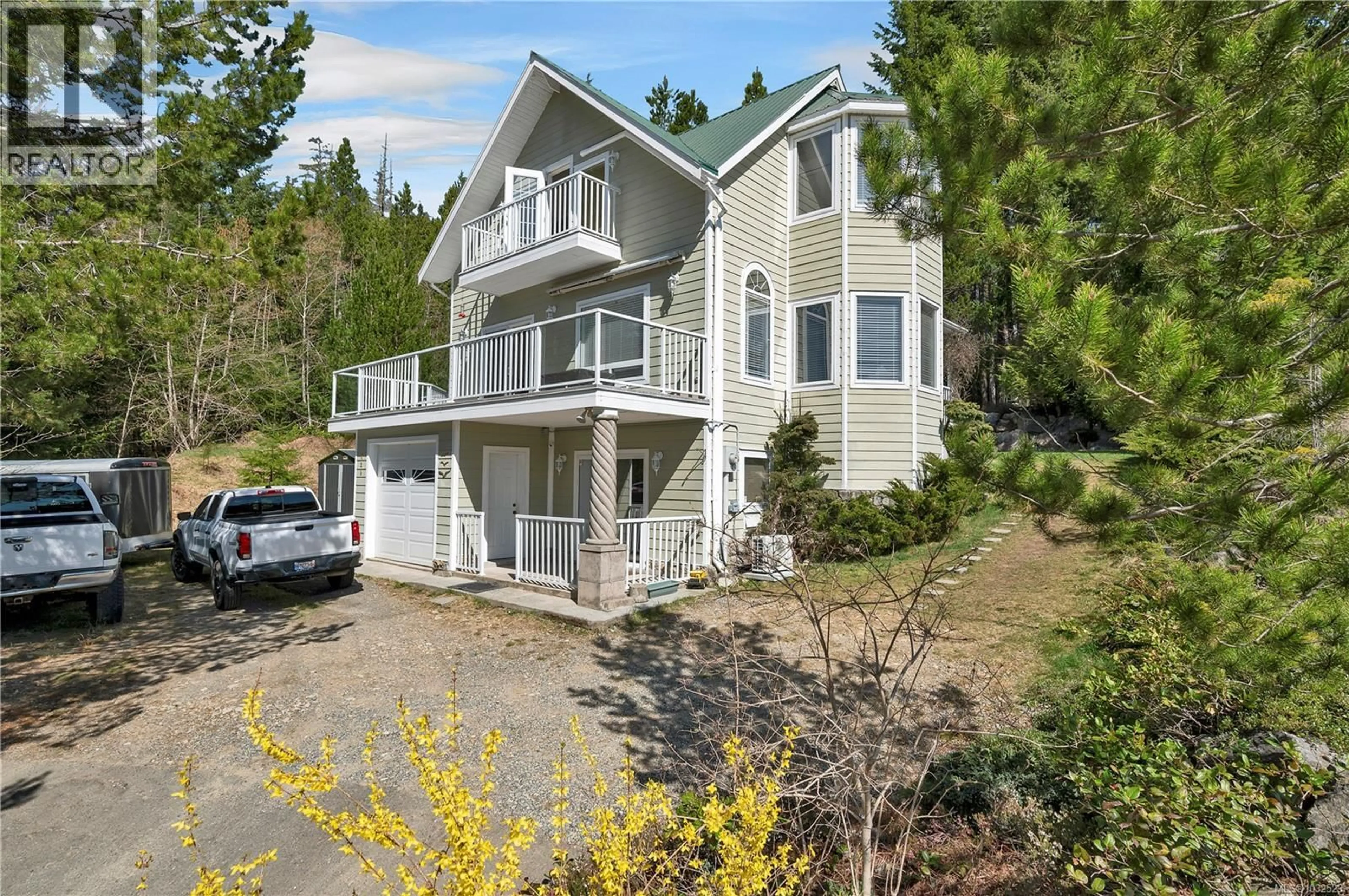 Home with vinyl exterior material, unknown for 429 DONNER DRIVE, Gold River British Columbia V0P1G0