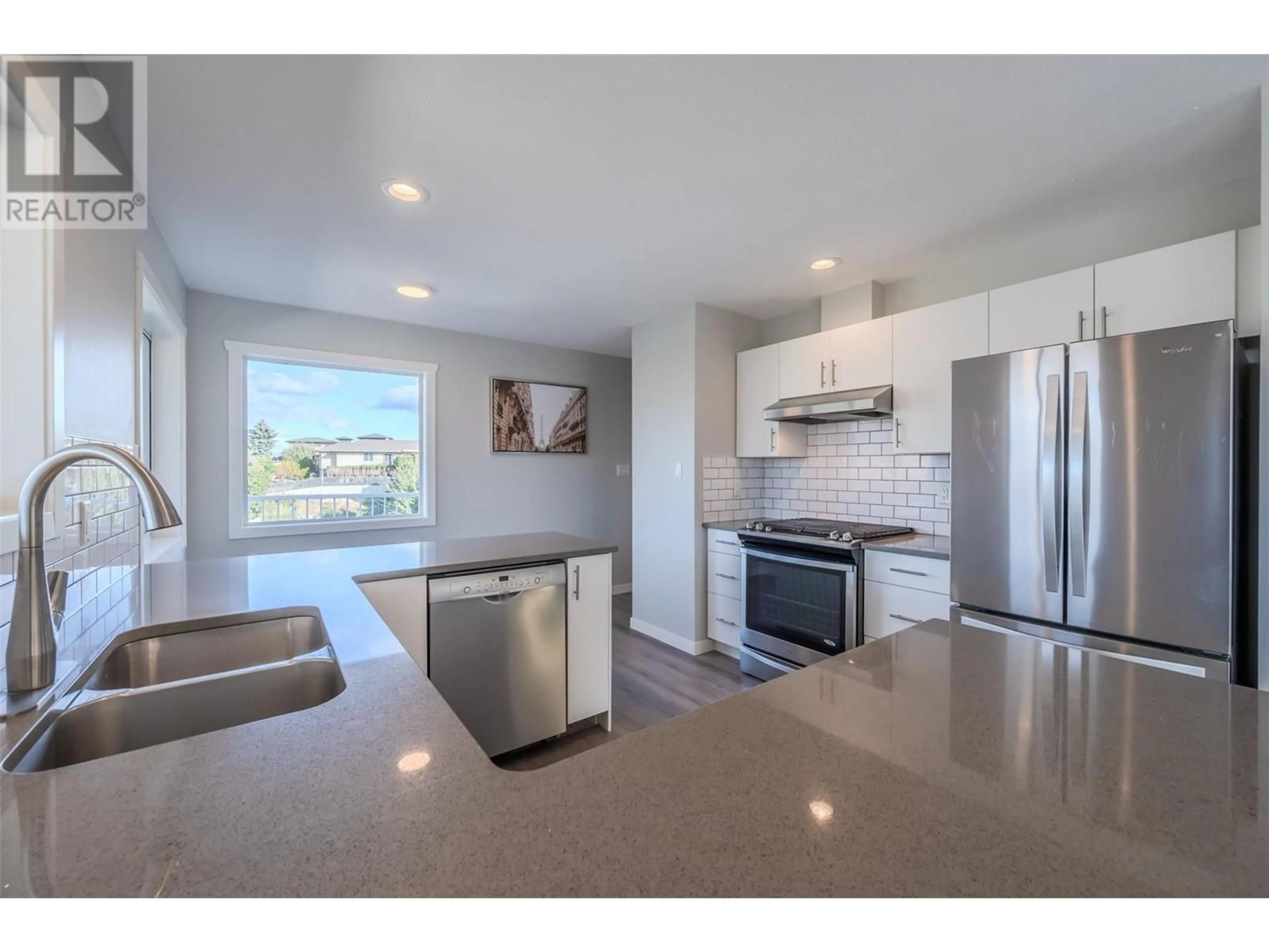 Open concept kitchen for 217 GREENWOOD Drive, Penticton British Columbia V2A7P9