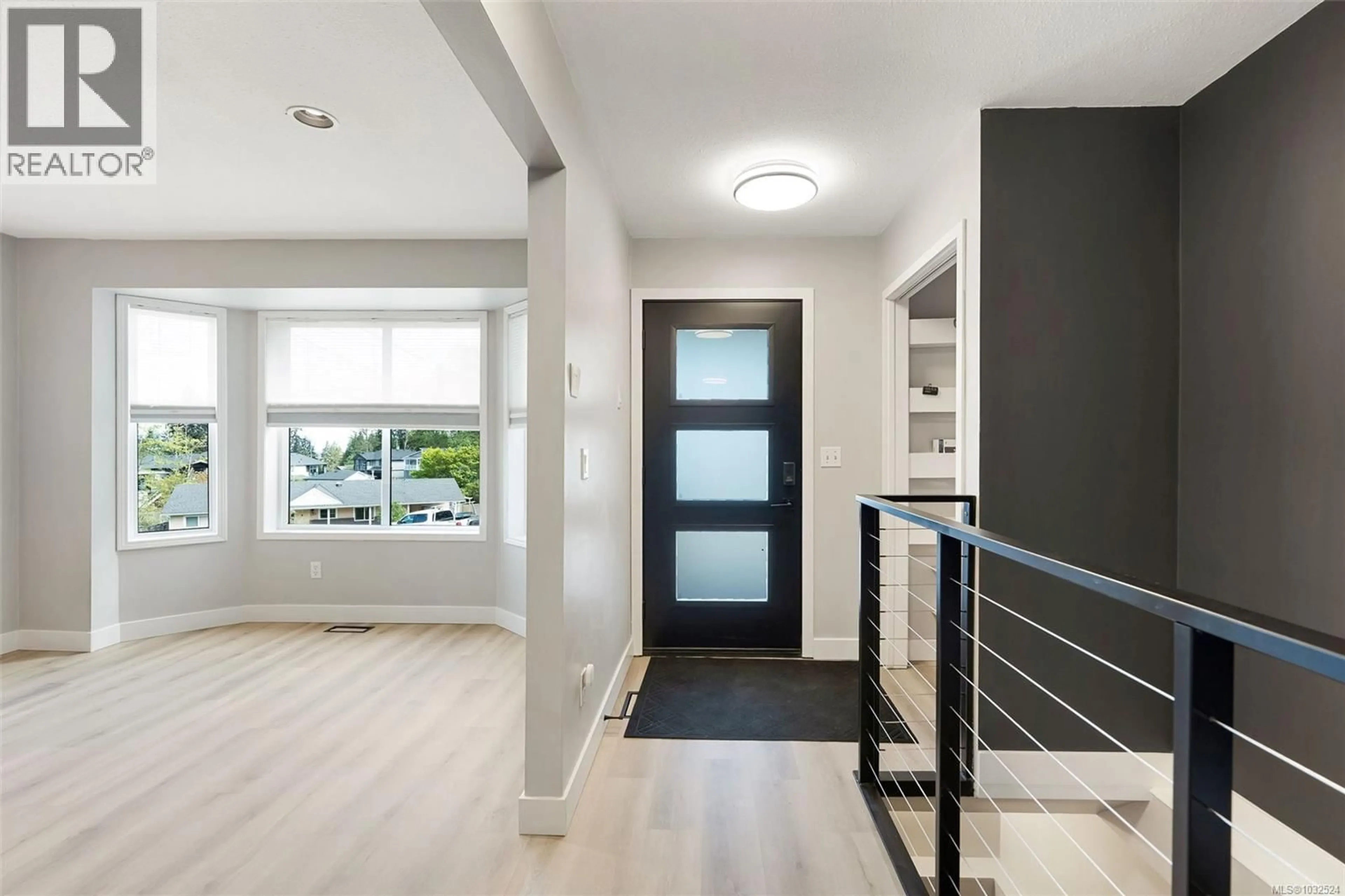 Indoor entryway for 298 CARNDUFF PLACE, Nanaimo British Columbia V9R6Y5