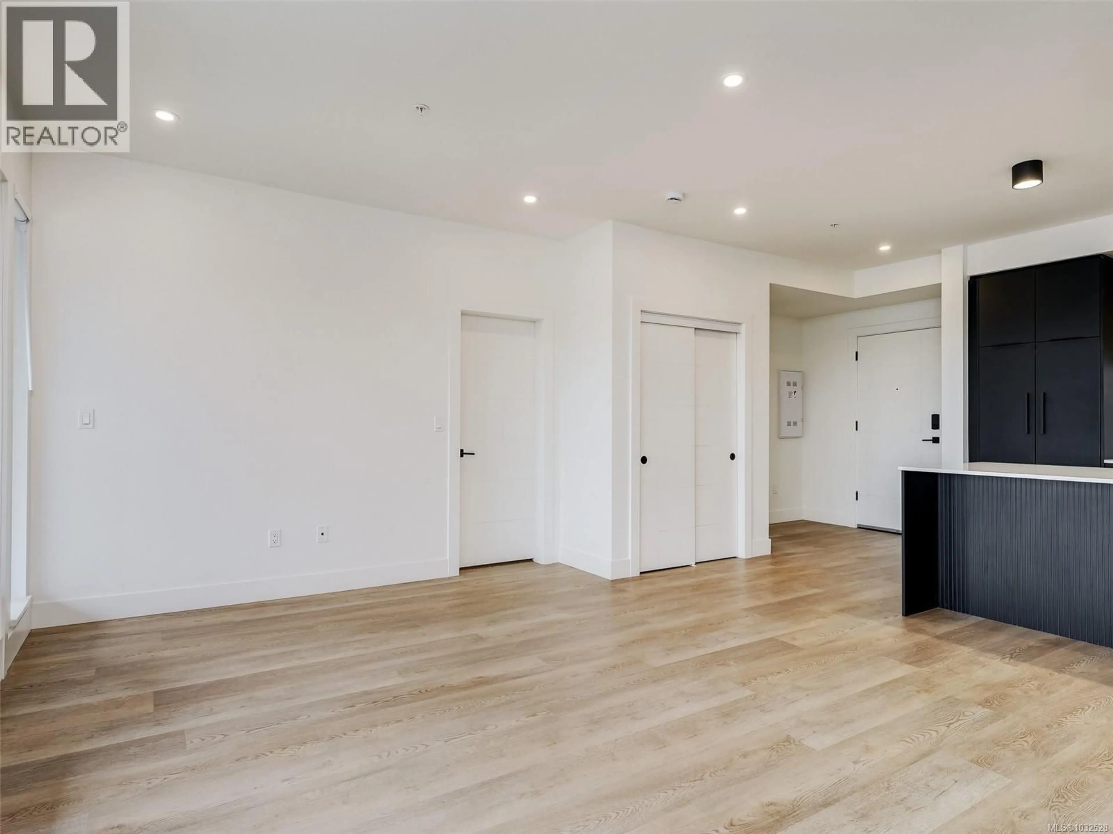 A pic of a room for 512 - 2341 BEAR MOUNTAIN PARKWAY, Langford British Columbia V9B6V1