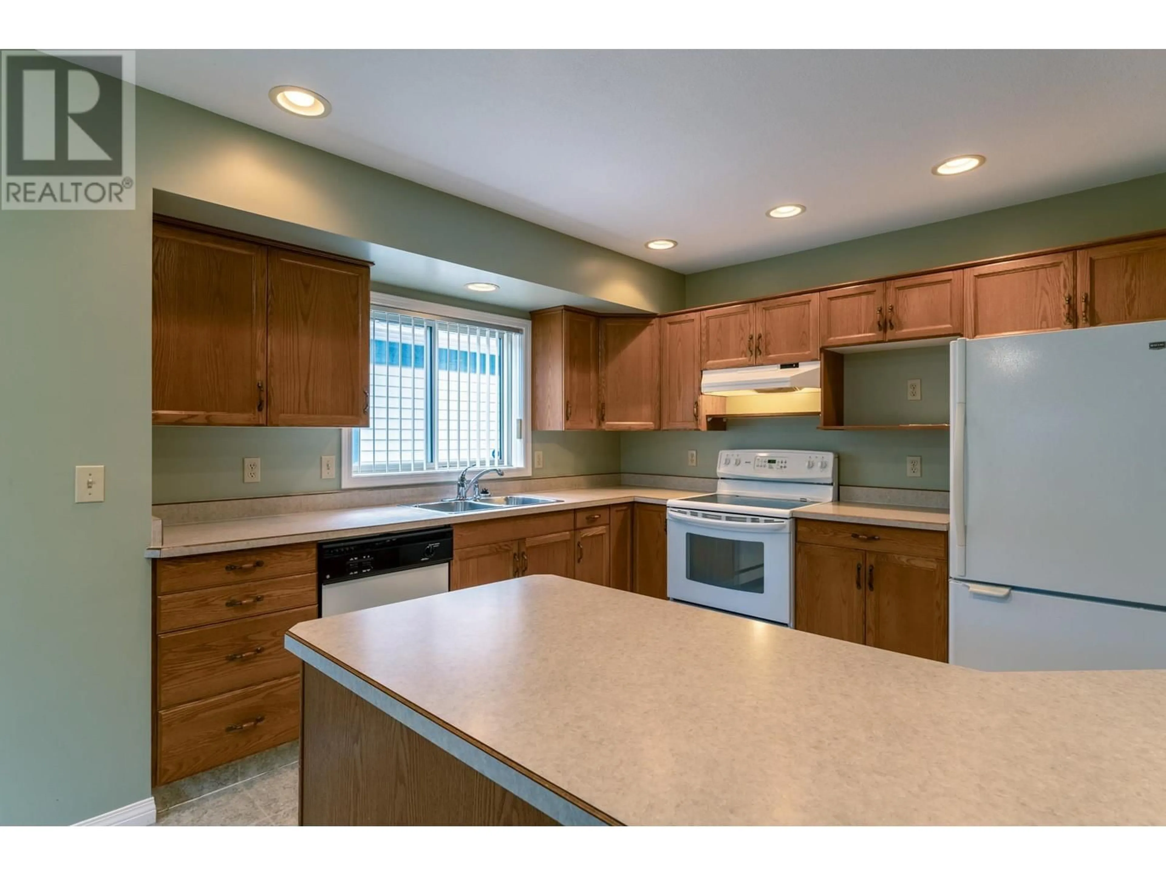 Kitchen for 550 Yates Road Unit# 429, Kelowna British Columbia V1V1Z4