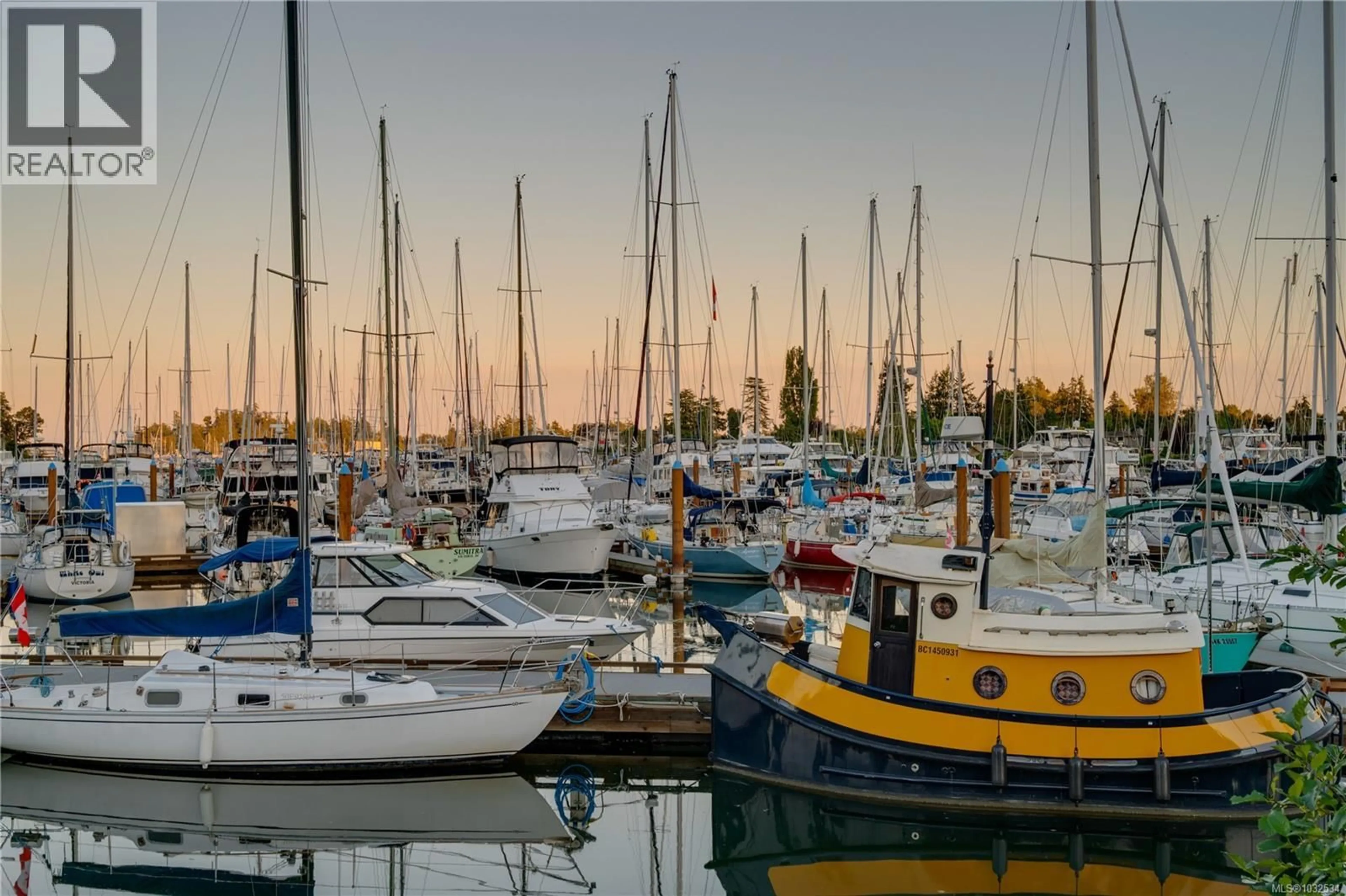 Patio, water/lake/river/ocean view for 1867 MARINA WAY, North Saanich British Columbia V8L6B3