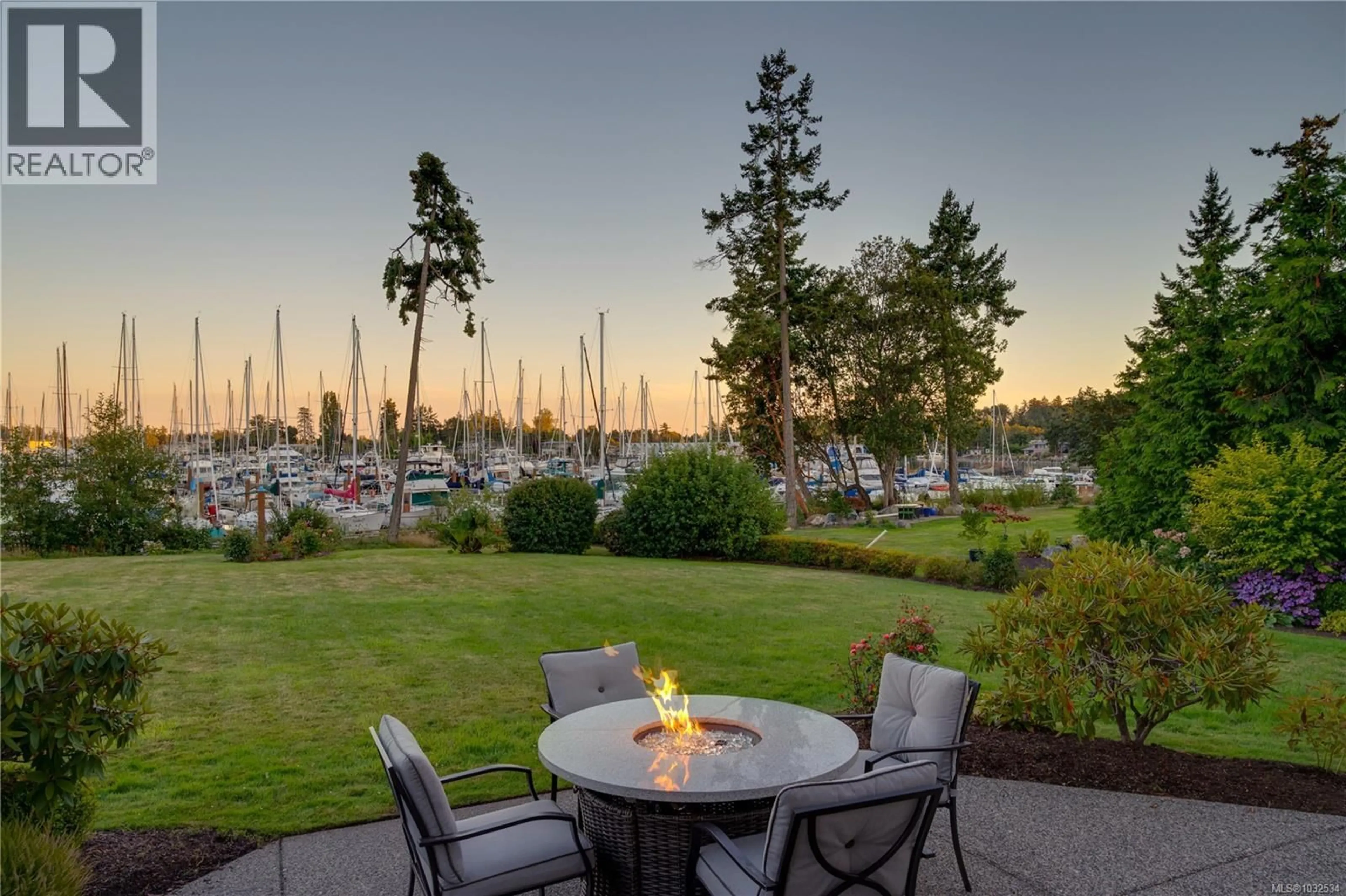 Patio, water/lake/river/ocean view for 1867 MARINA WAY, North Saanich British Columbia V8L6B3