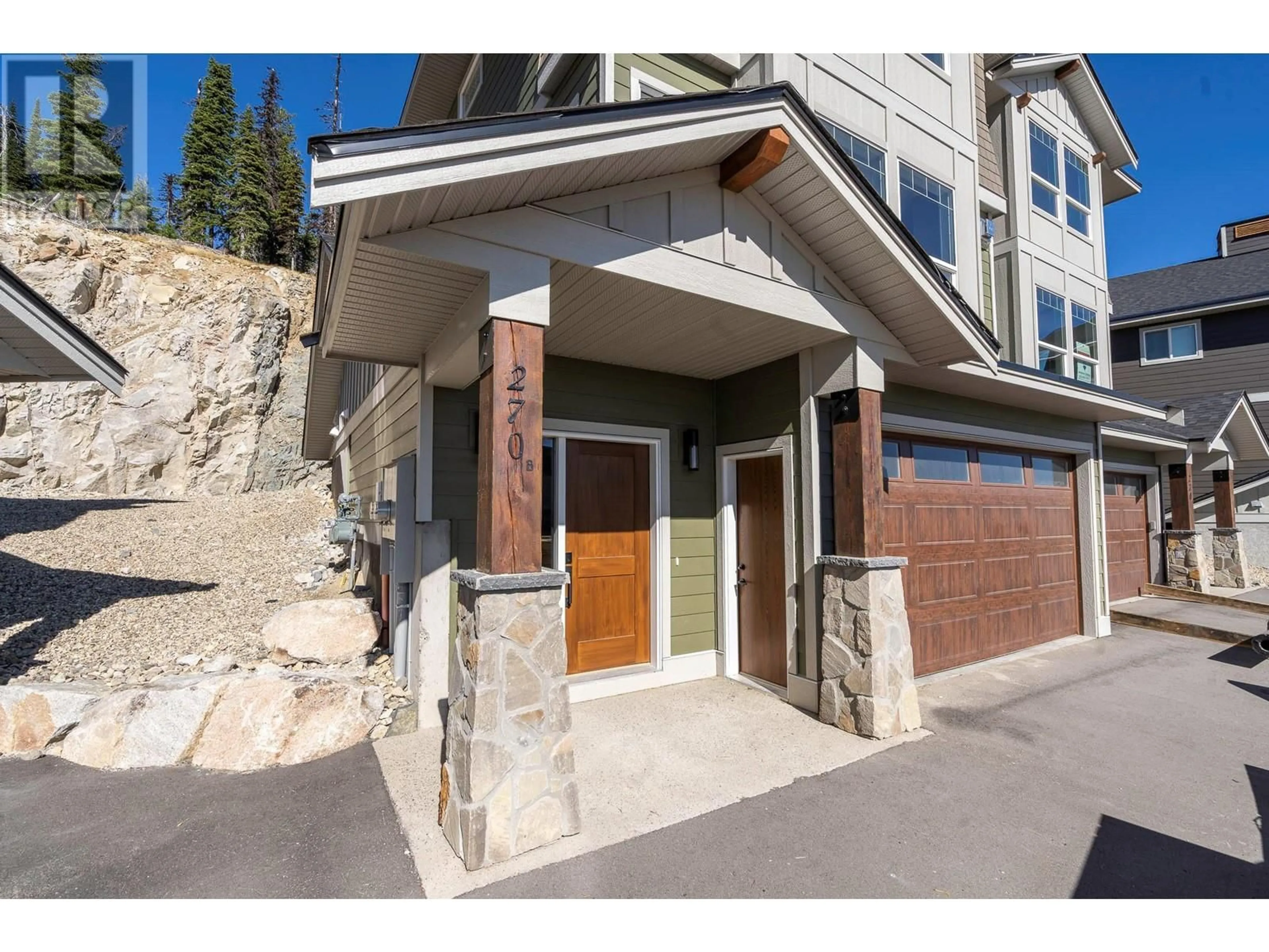 Indoor entryway for 270B GRIZZLY RIDGE TRAIL, Big White British Columbia V1P1P4