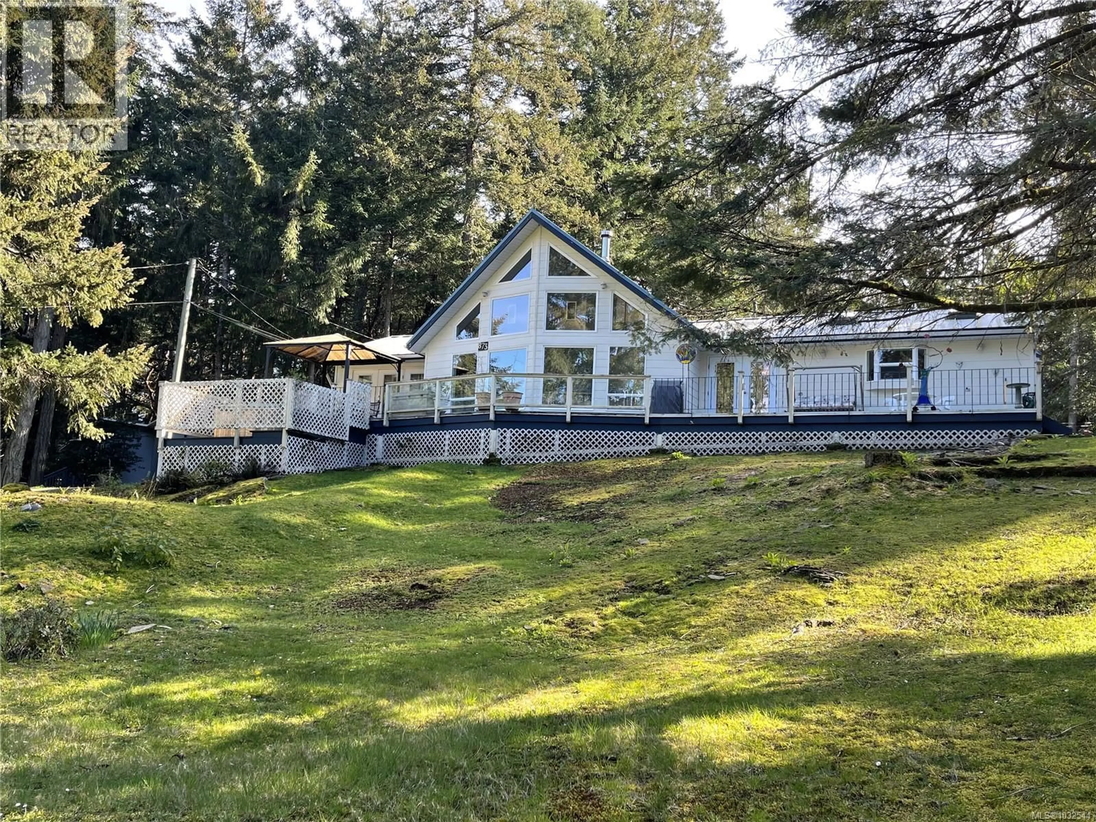 A pic from outside/outdoor area/front of a property/back of a property/a pic from drone, water/lake/river/ocean view for 873 DRIFTWOOD DRIVE, Mudge Island British Columbia V0V0V0