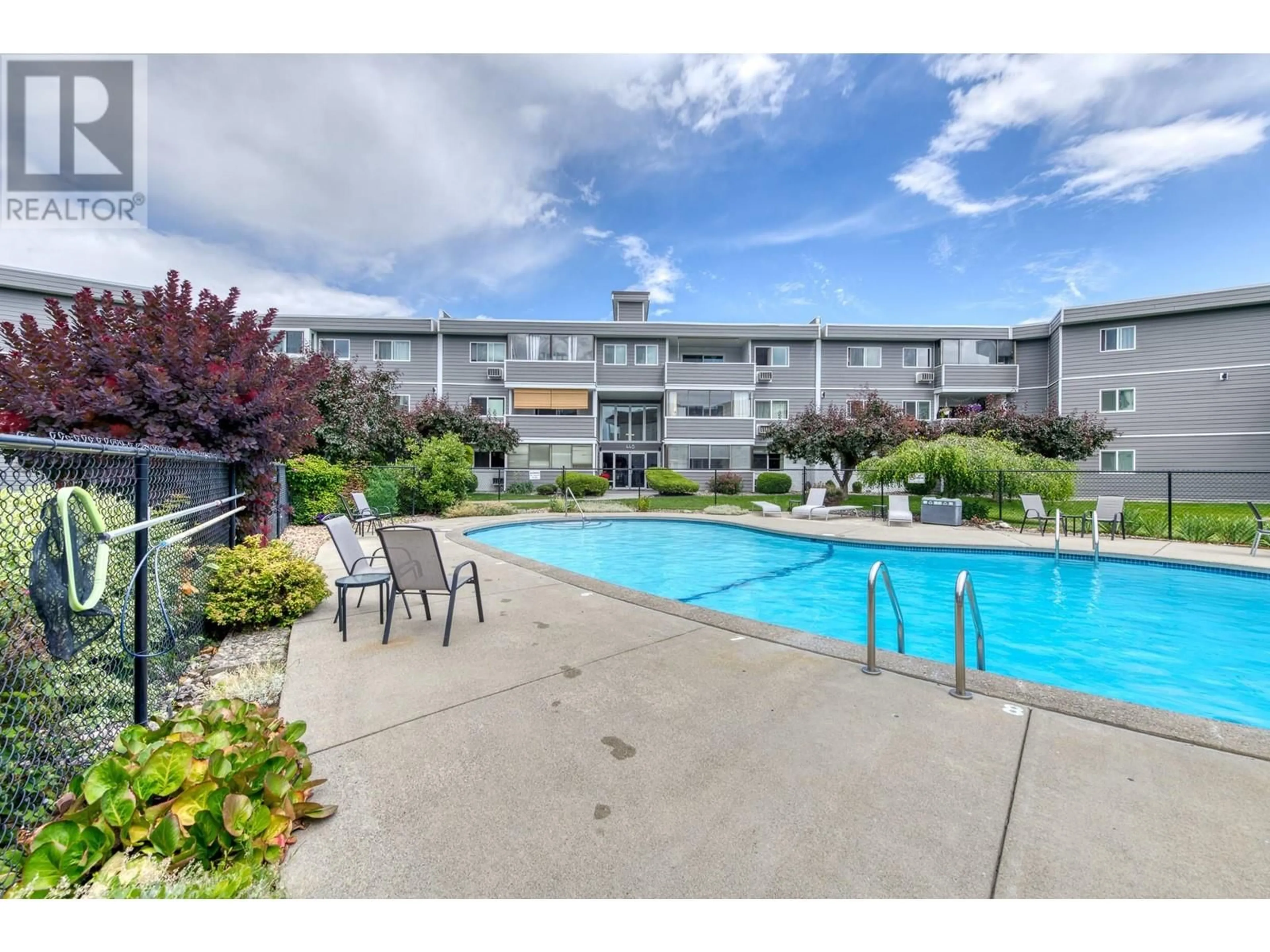 Indoor or outdoor pool for 445 All Star Court Unit# 306, Kelowna British Columbia V1X5N7