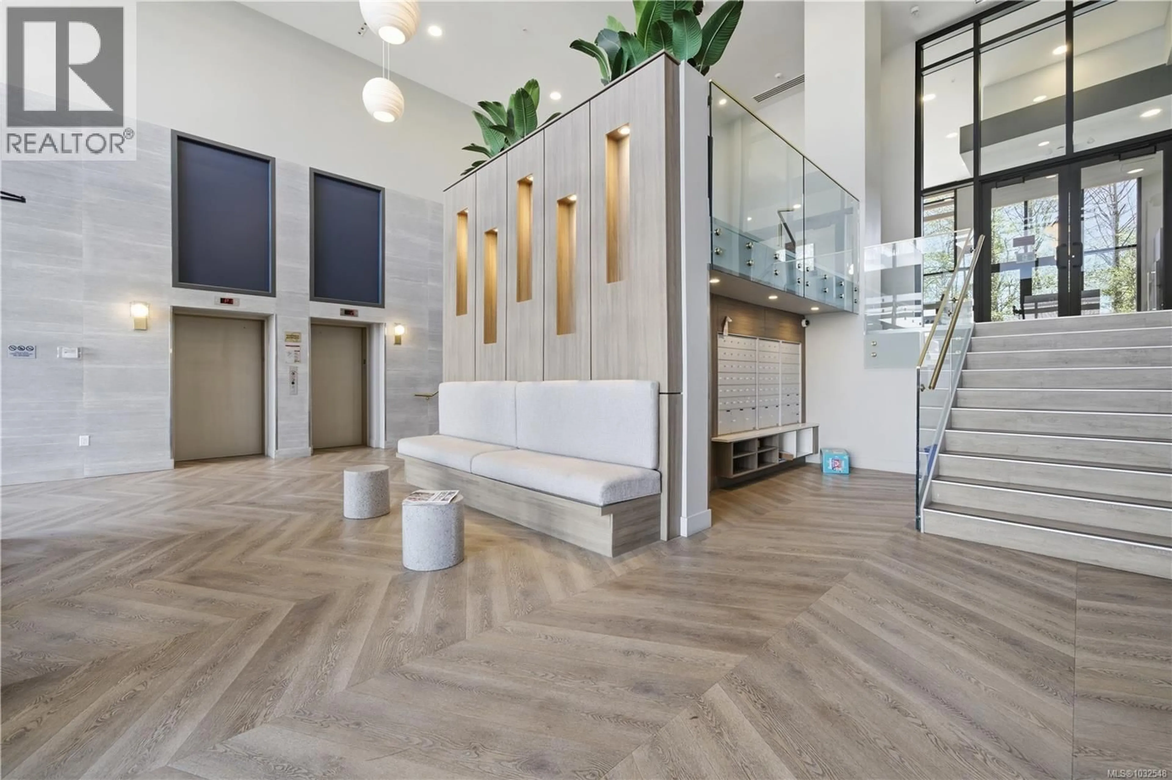 Indoor foyer for 130 - 920 REUNION AVENUE, Langford British Columbia V9B3Y7