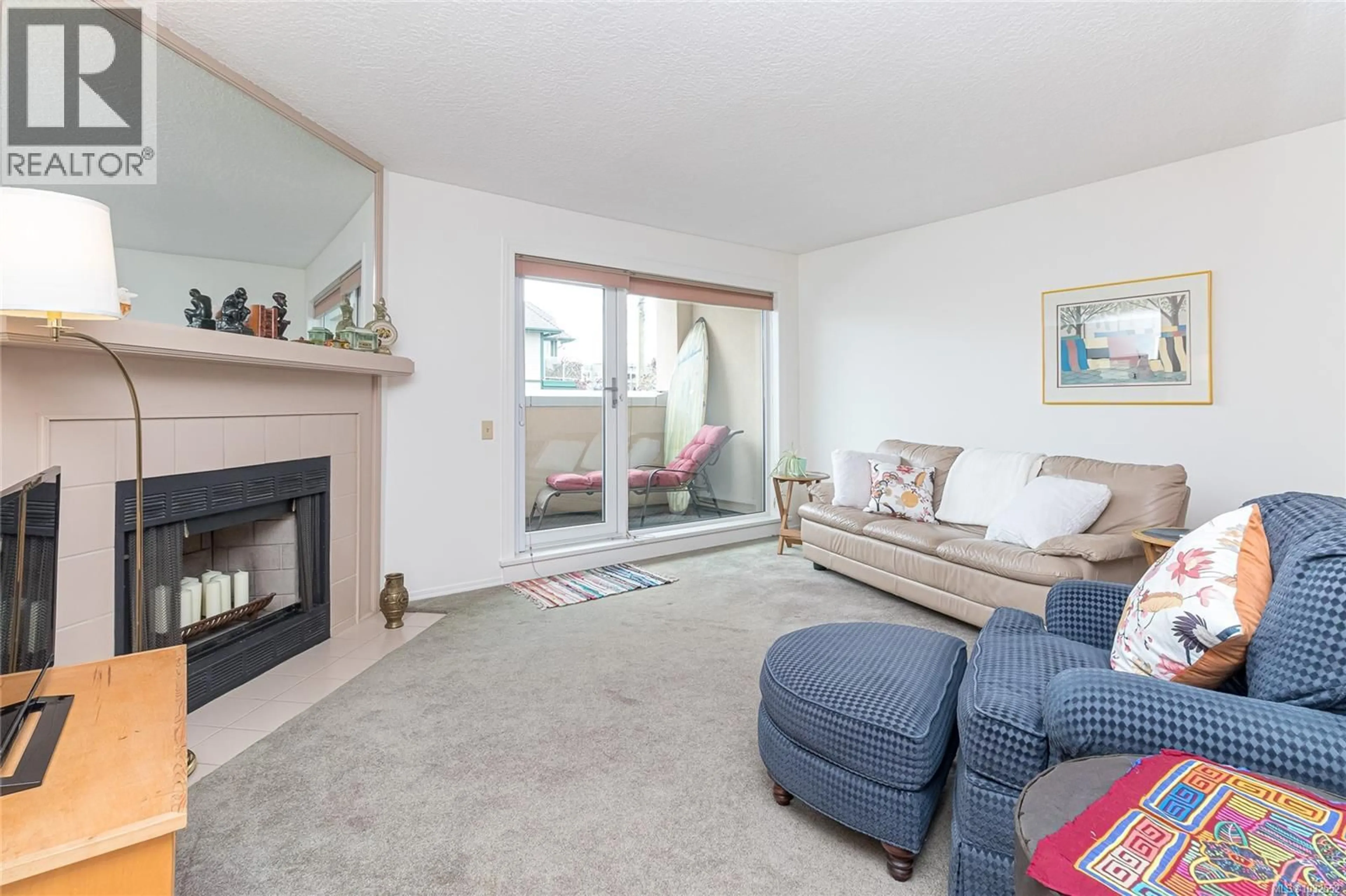 Living room with furniture, unknown for 204 - 2490 BEVAN AVENUE, Sidney British Columbia V8L5C6