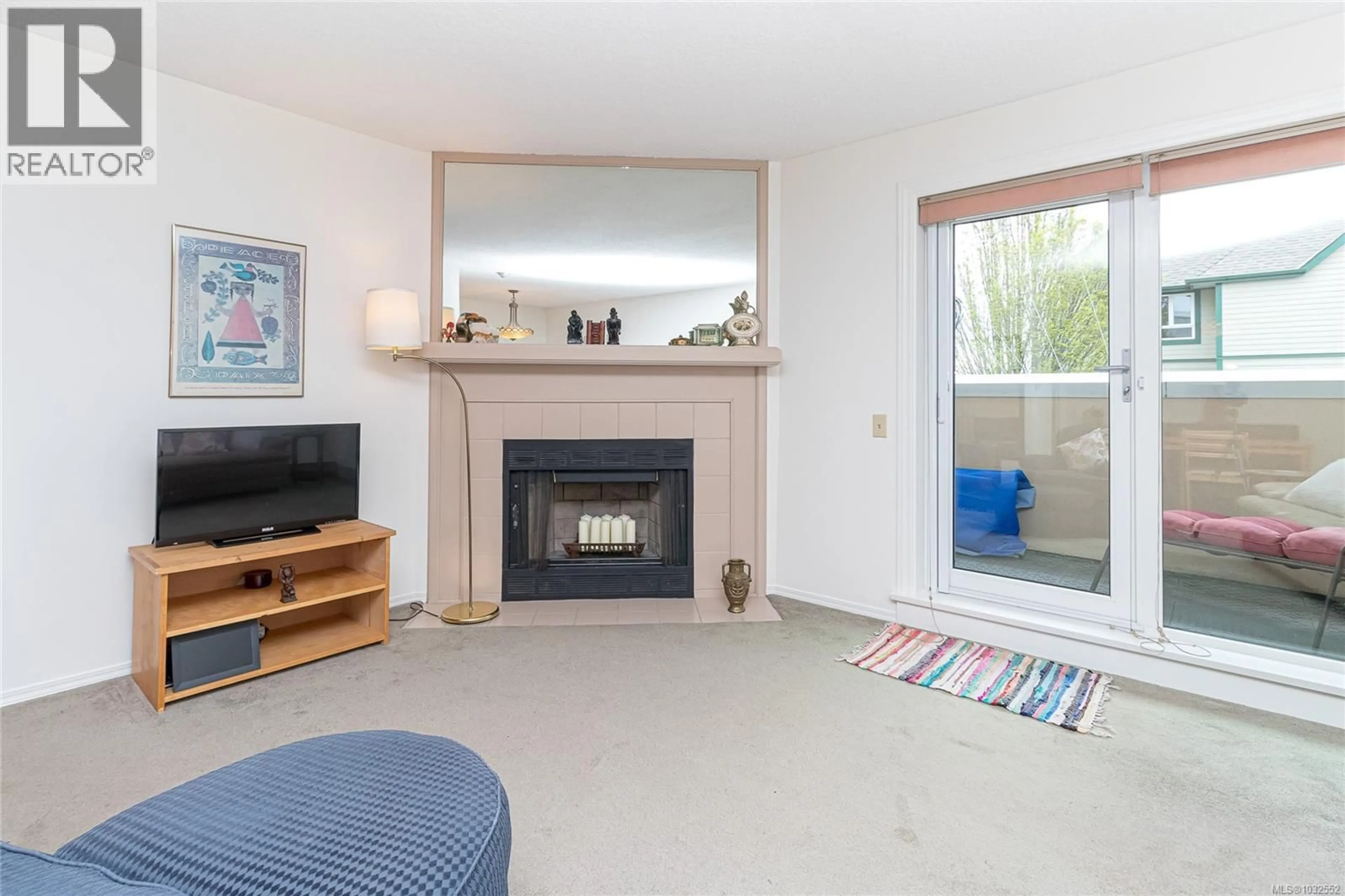 Living room with furniture, unknown for 204 - 2490 BEVAN AVENUE, Sidney British Columbia V8L5C6