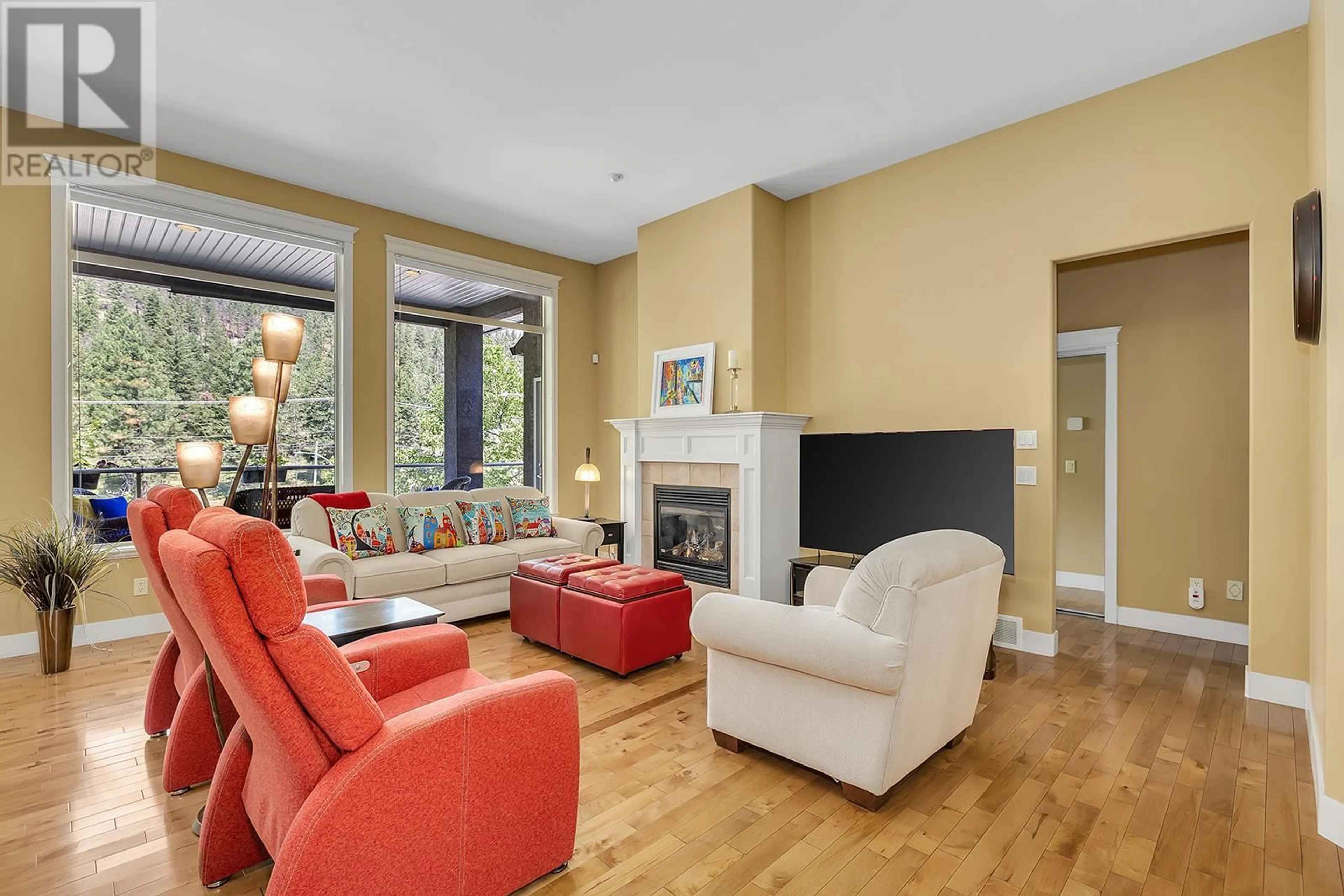 Living room, wood floors for 1077 Peak Point Drive, West Kelowna British Columbia V1Z4B4