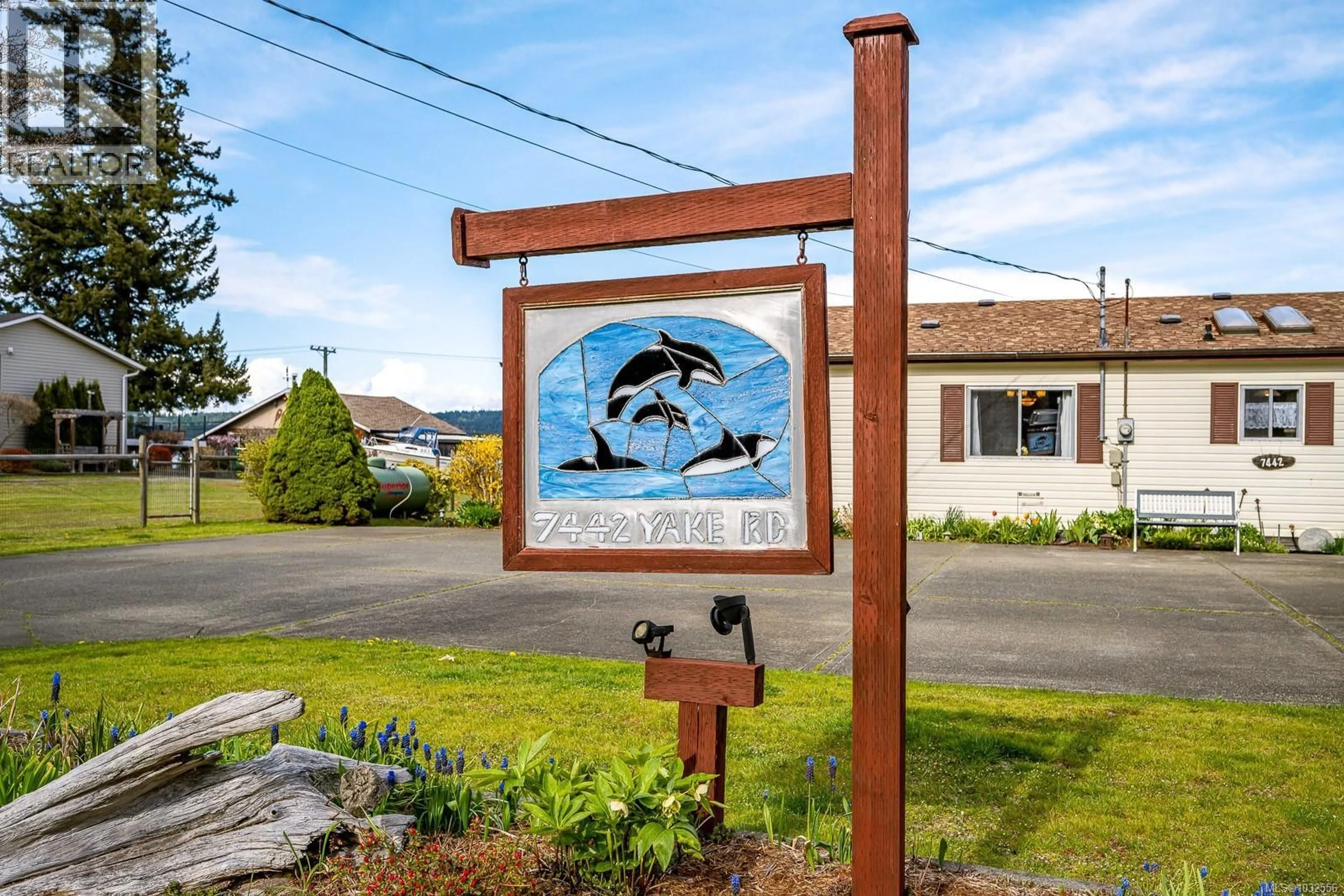 Unknown for 7442 YAKE ROAD, Fanny Bay British Columbia V0R1W0