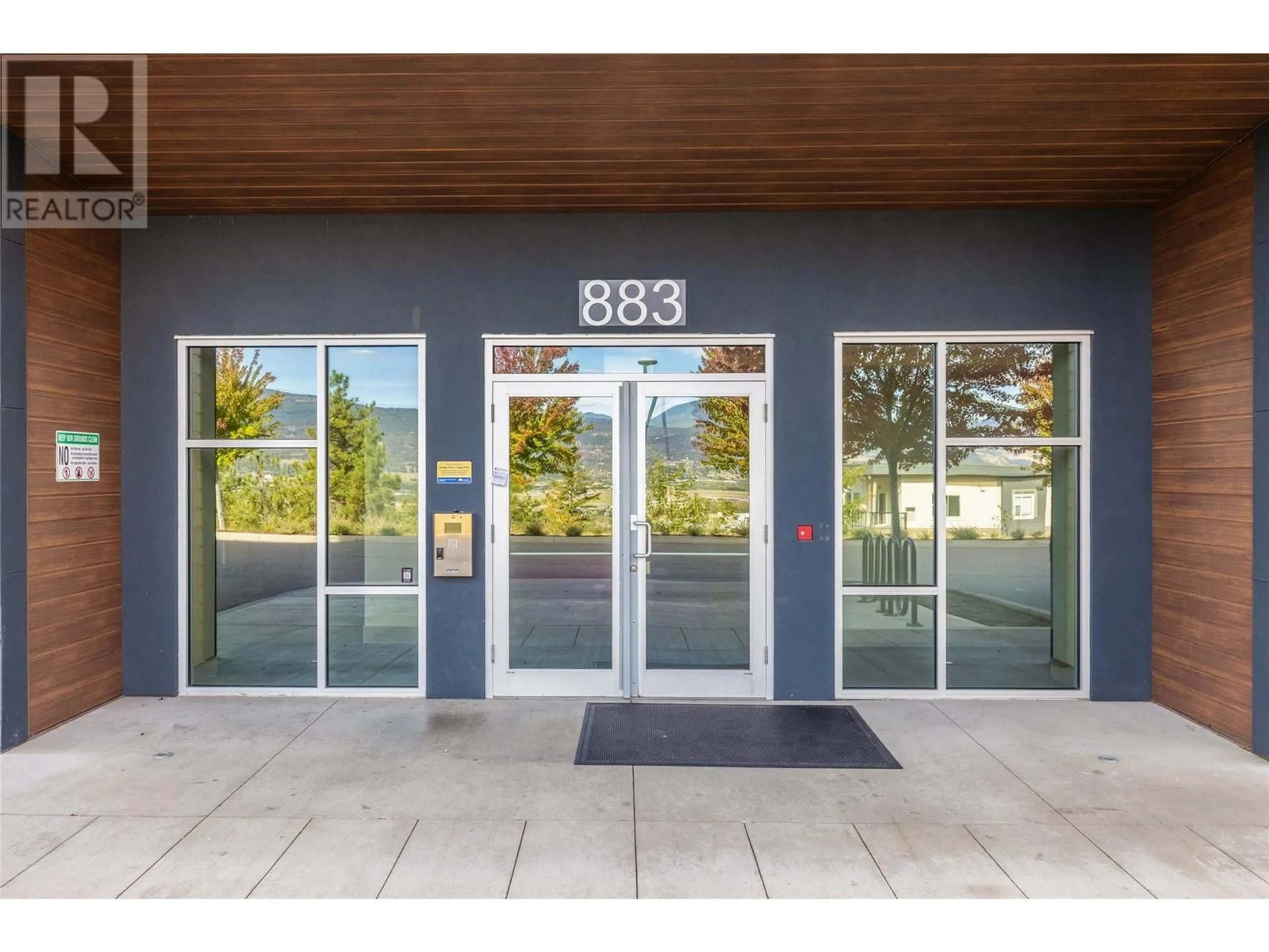 Indoor foyer for 883 Academy Way Unit# PH3, Kelowna British Columbia V1V0A3