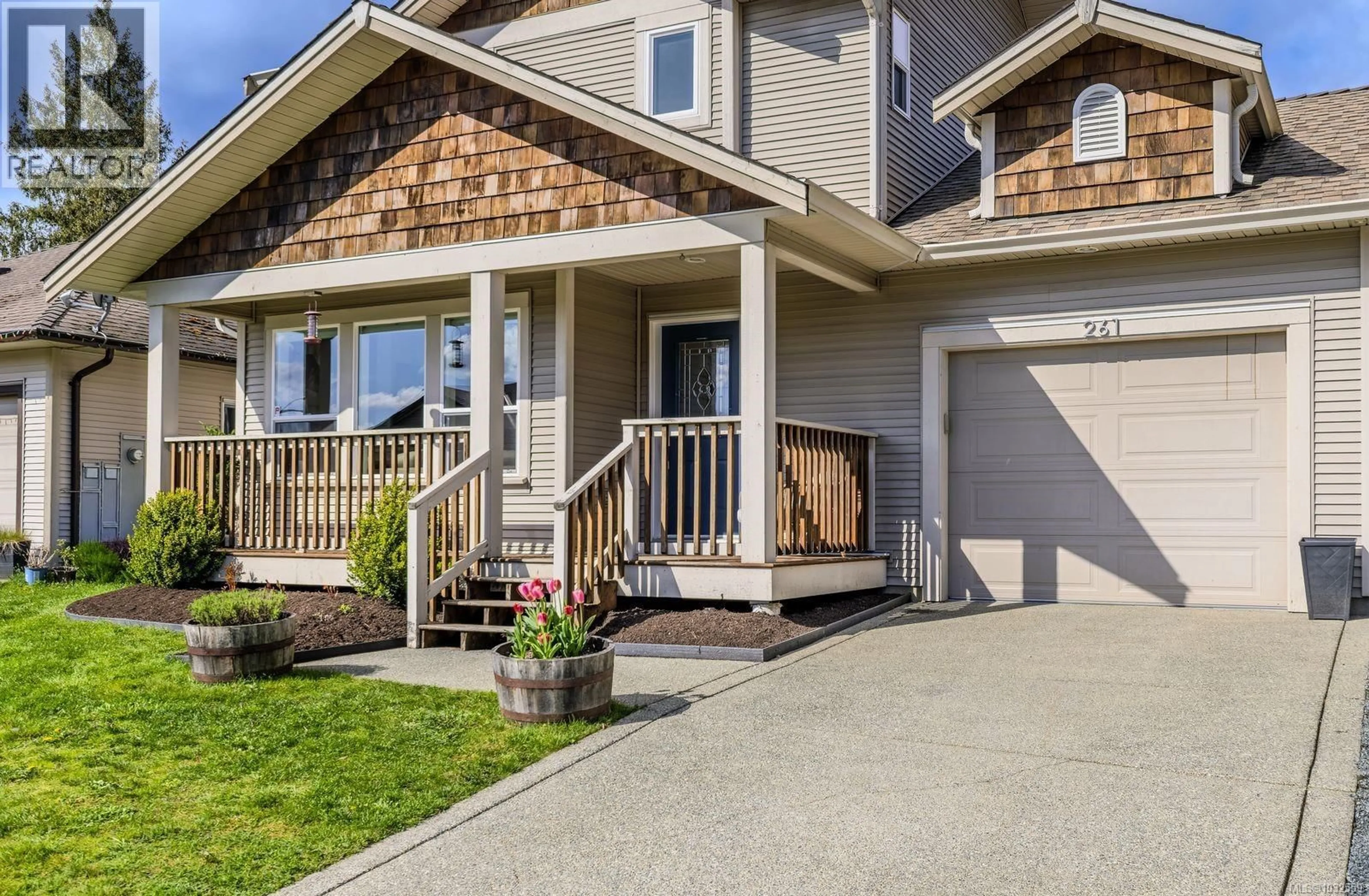 Home with vinyl exterior material, street for 261 APPLEGREEN AVENUE, Nanaimo British Columbia V9R0A6