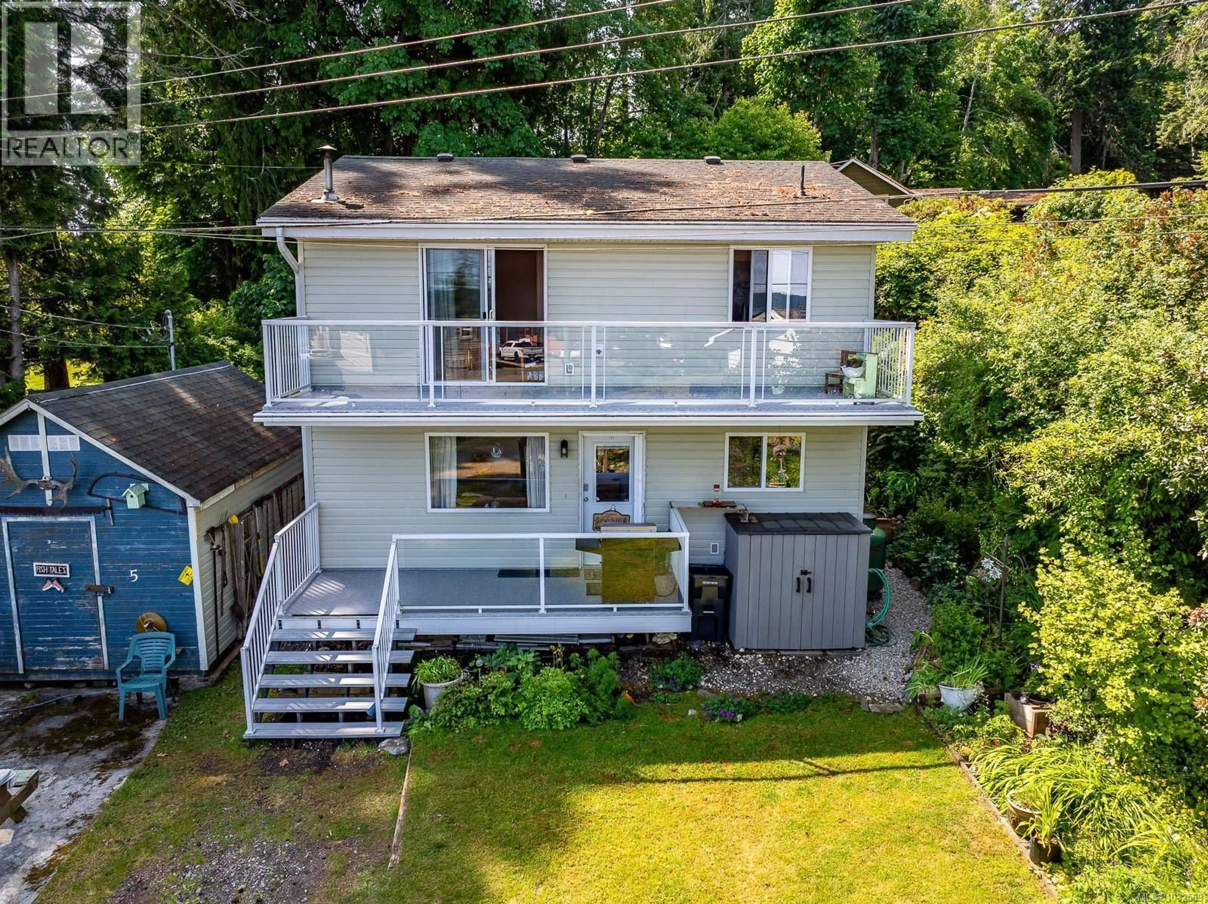 A pic from outside/outdoor area/front of a property/back of a property/a pic from drone, unknown for 5 - 6919 ISLAND HIGHWAY WEST, Bowser British Columbia V0R1G0