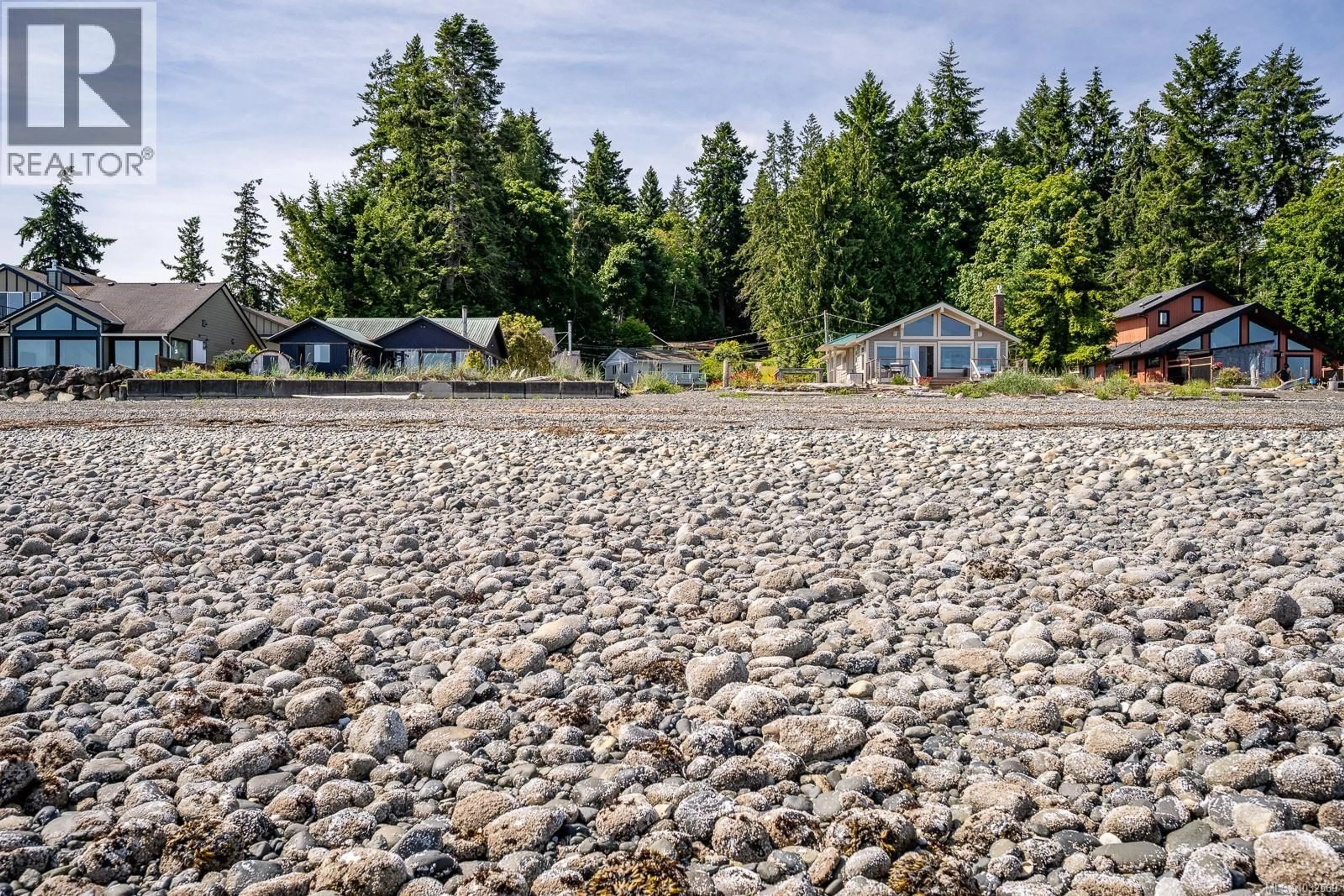 A pic from outside/outdoor area/front of a property/back of a property/a pic from drone, water/lake/river/ocean view for 5 - 6919 ISLAND HIGHWAY WEST, Bowser British Columbia V0R1G0