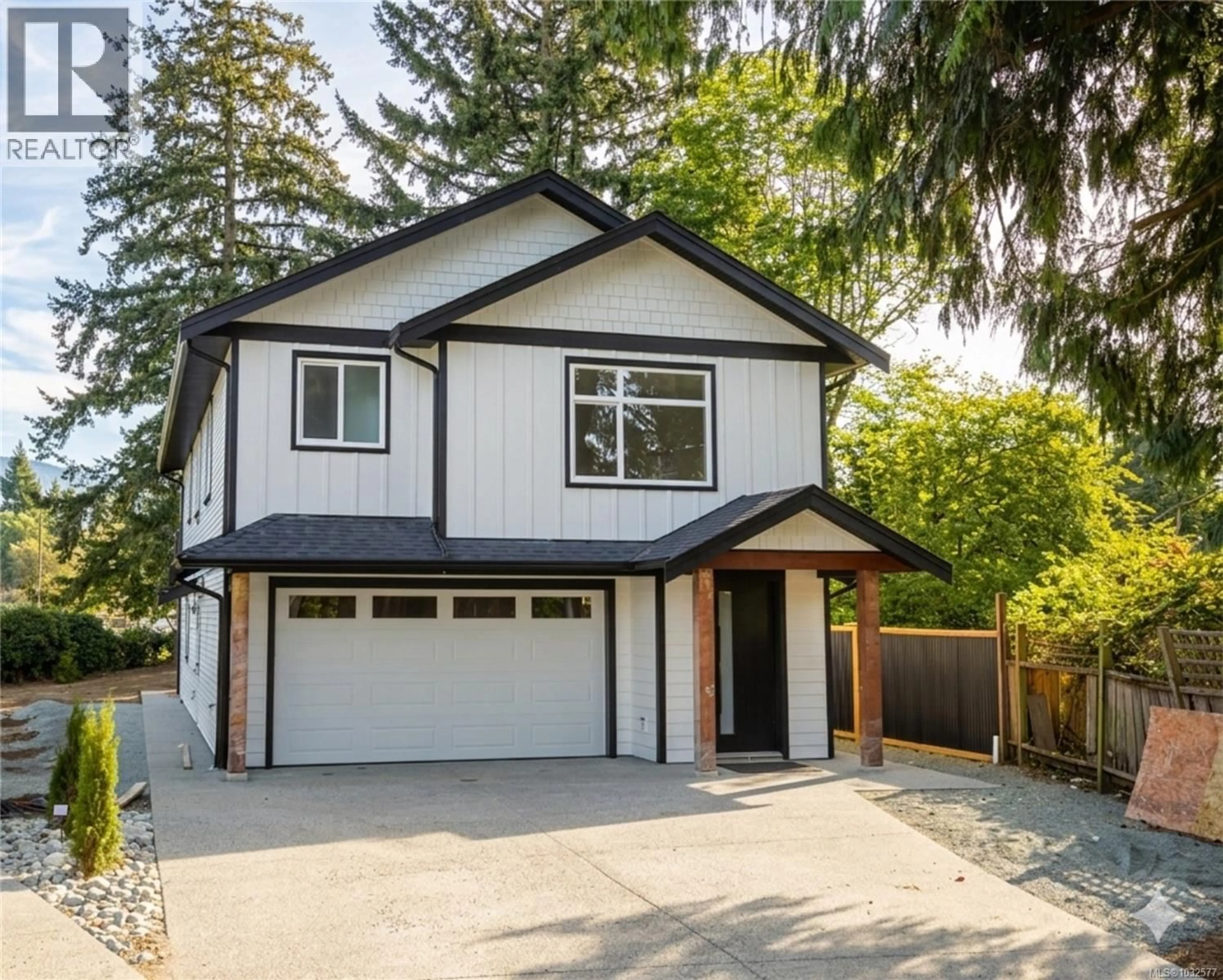 Home with vinyl exterior material, street for 410 DIAMOND BOULEVARD, Nanaimo British Columbia V9T4R7