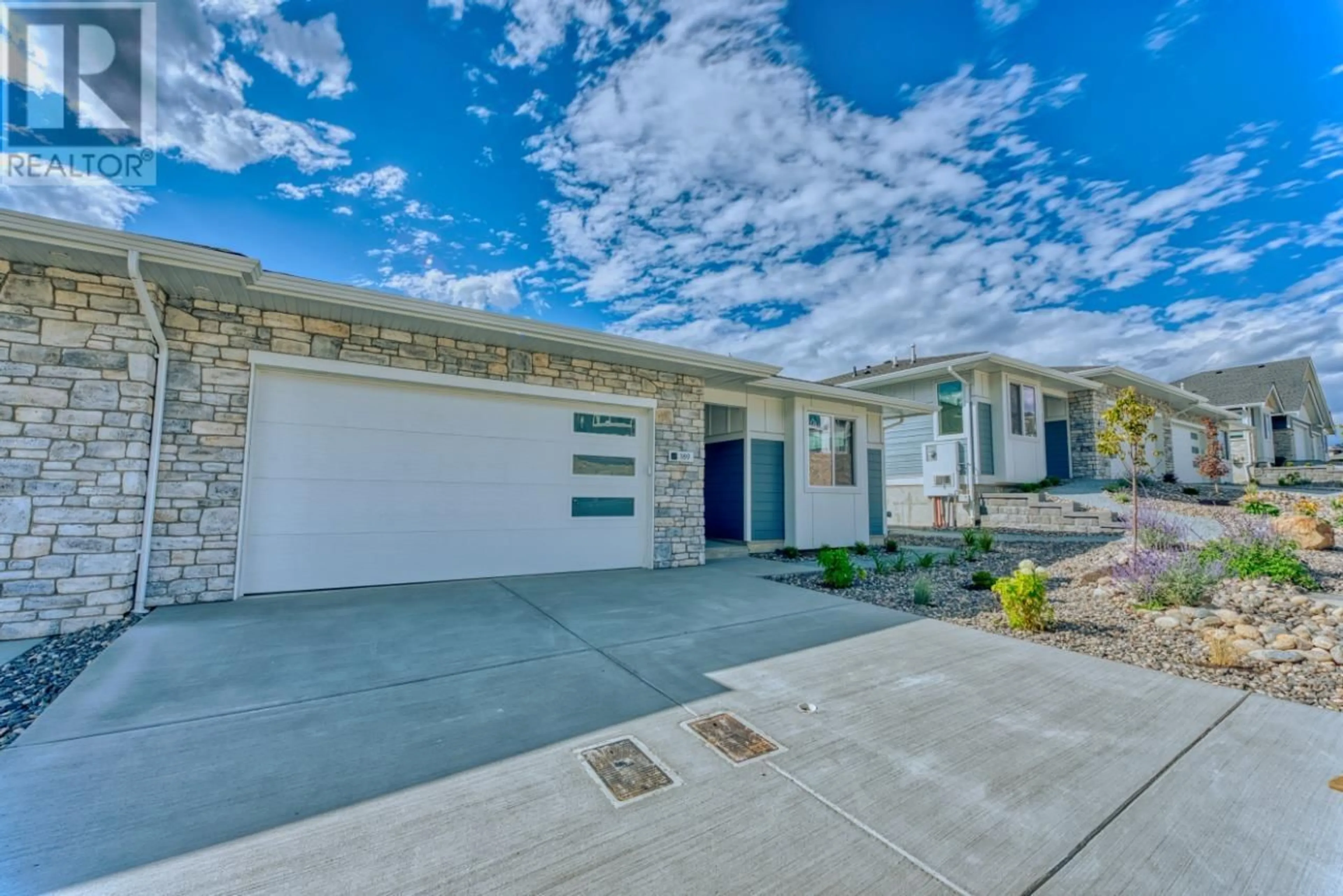 Home with vinyl exterior material, street for 189 WHISTLER PLACE, Vernon British Columbia V1B2Y2