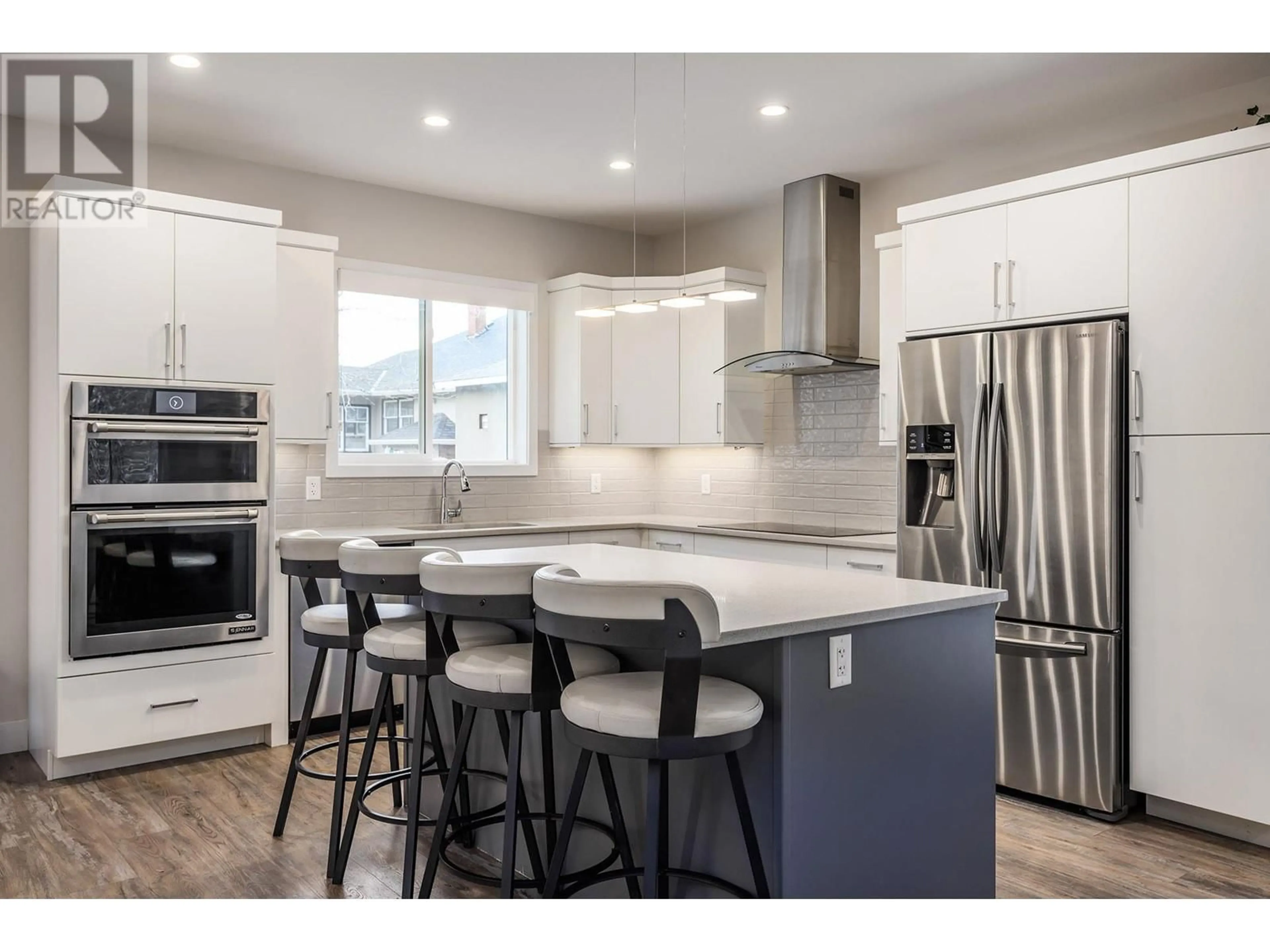 Open concept kitchen for 873 Dehart Road, Kelowna British Columbia V1W4N2