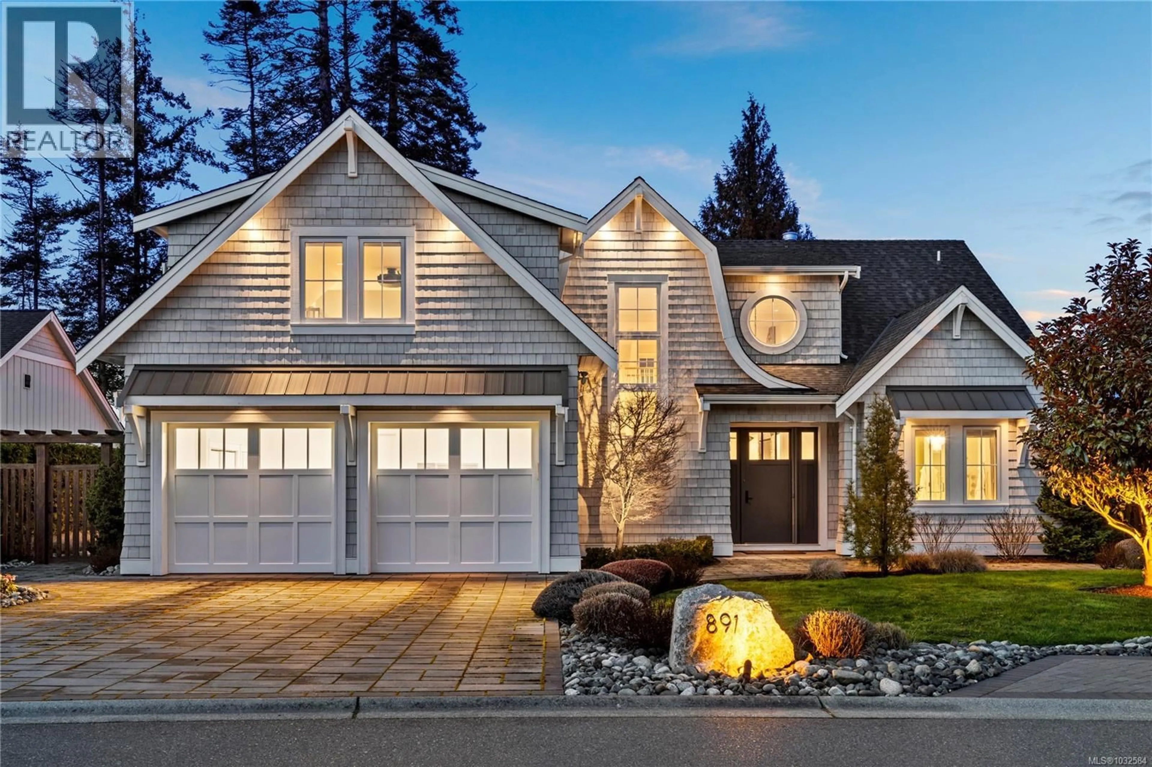 Home with vinyl exterior material, street for 891 BLUFFS DRIVE, Qualicum Beach British Columbia V9K0A2