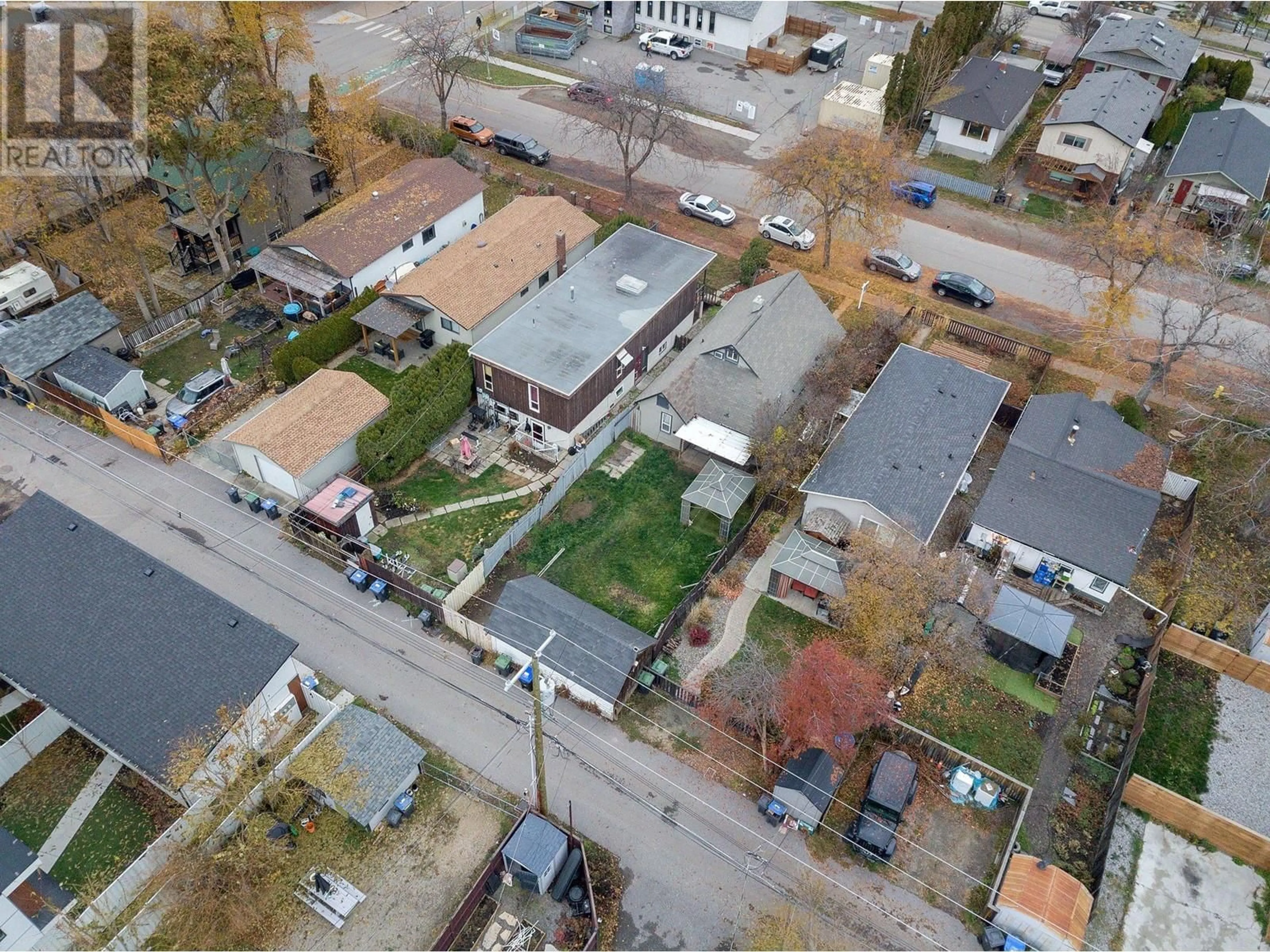 Frontside or backside of a home, the street view for 927 Wilson Avenue Lot# 43, Kelowna British Columbia V1Y6Y1