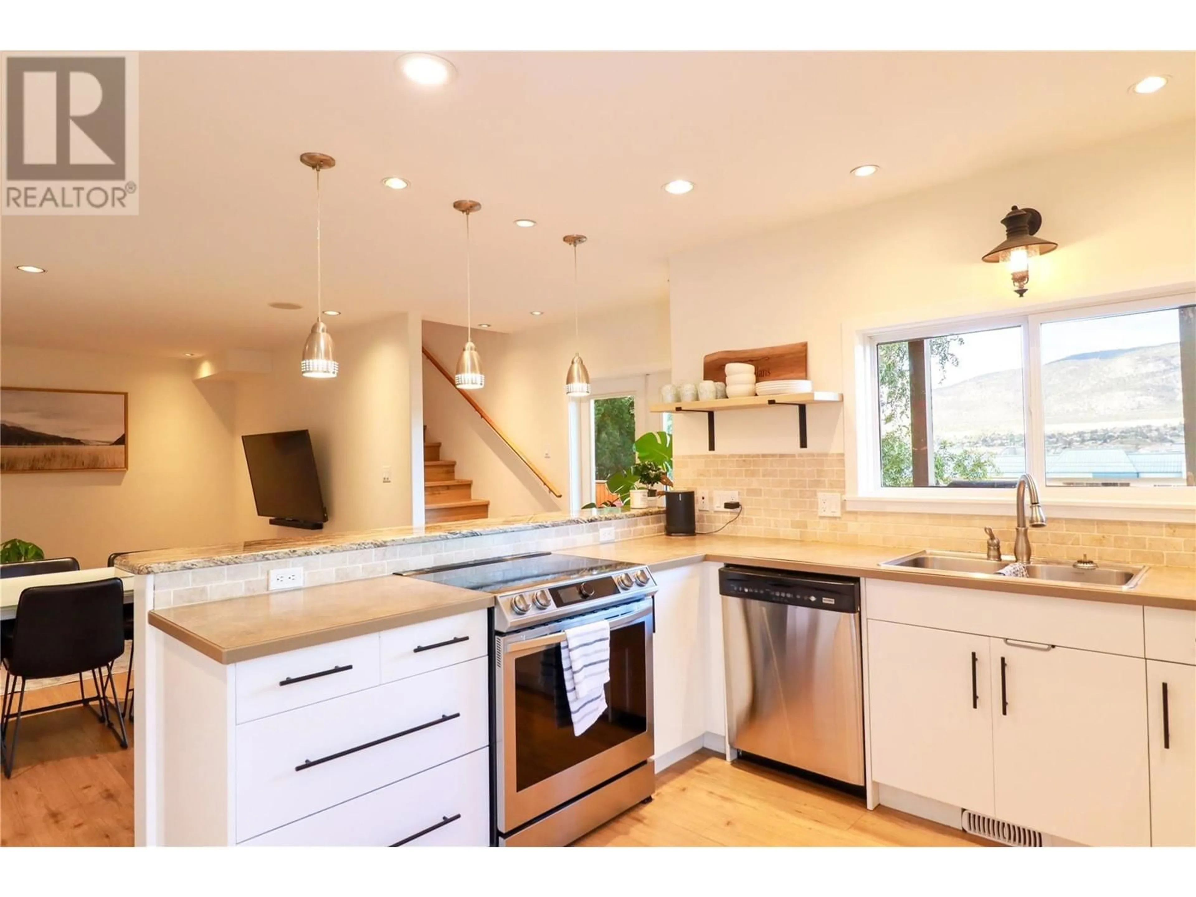 Open concept kitchen for 218 NORTON Street, Penticton British Columbia V2A4H7