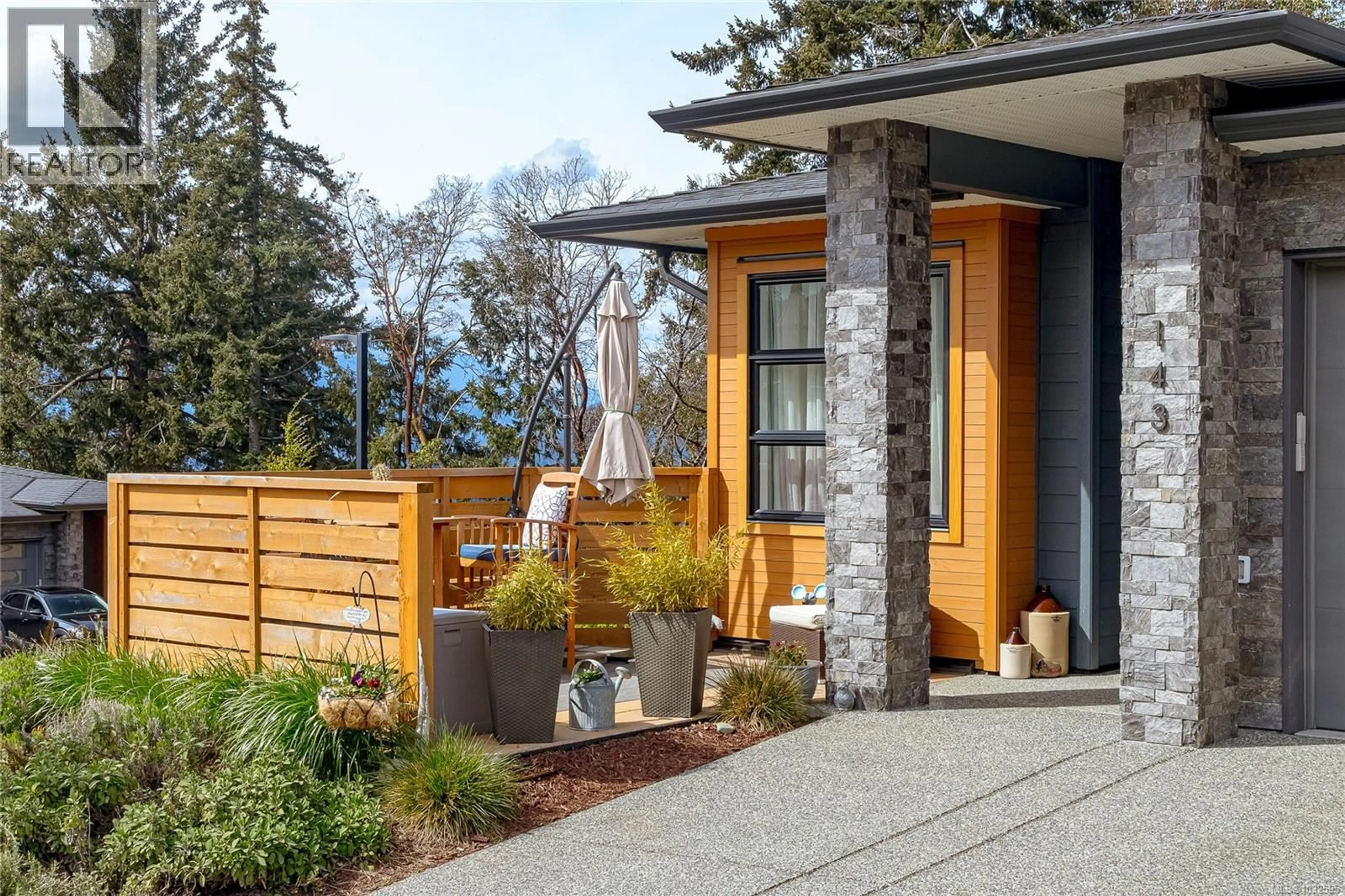 Home with vinyl exterior material, street for 143 - 1234 VIEWTOP ROAD, Duncan British Columbia V9L0H7