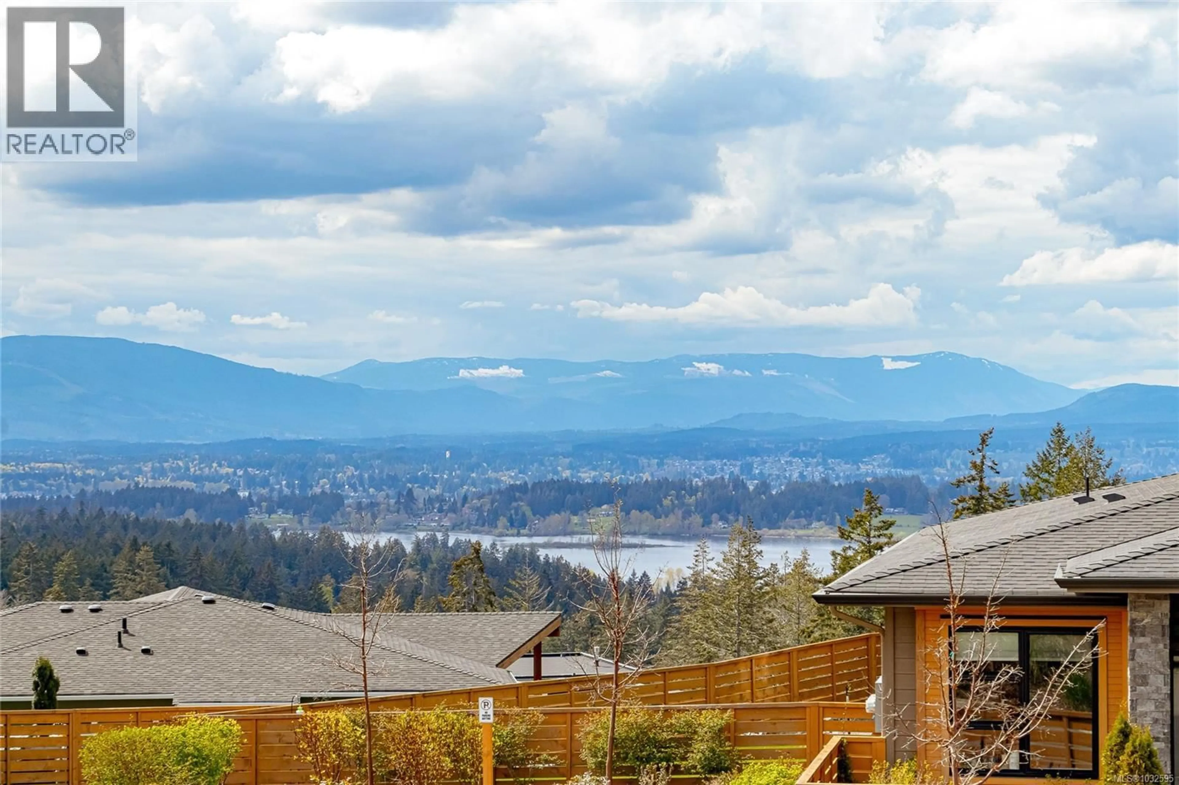 A pic from outside/outdoor area/front of a property/back of a property/a pic from drone, mountain view for 143 - 1234 VIEWTOP ROAD, Duncan British Columbia V9L0H7