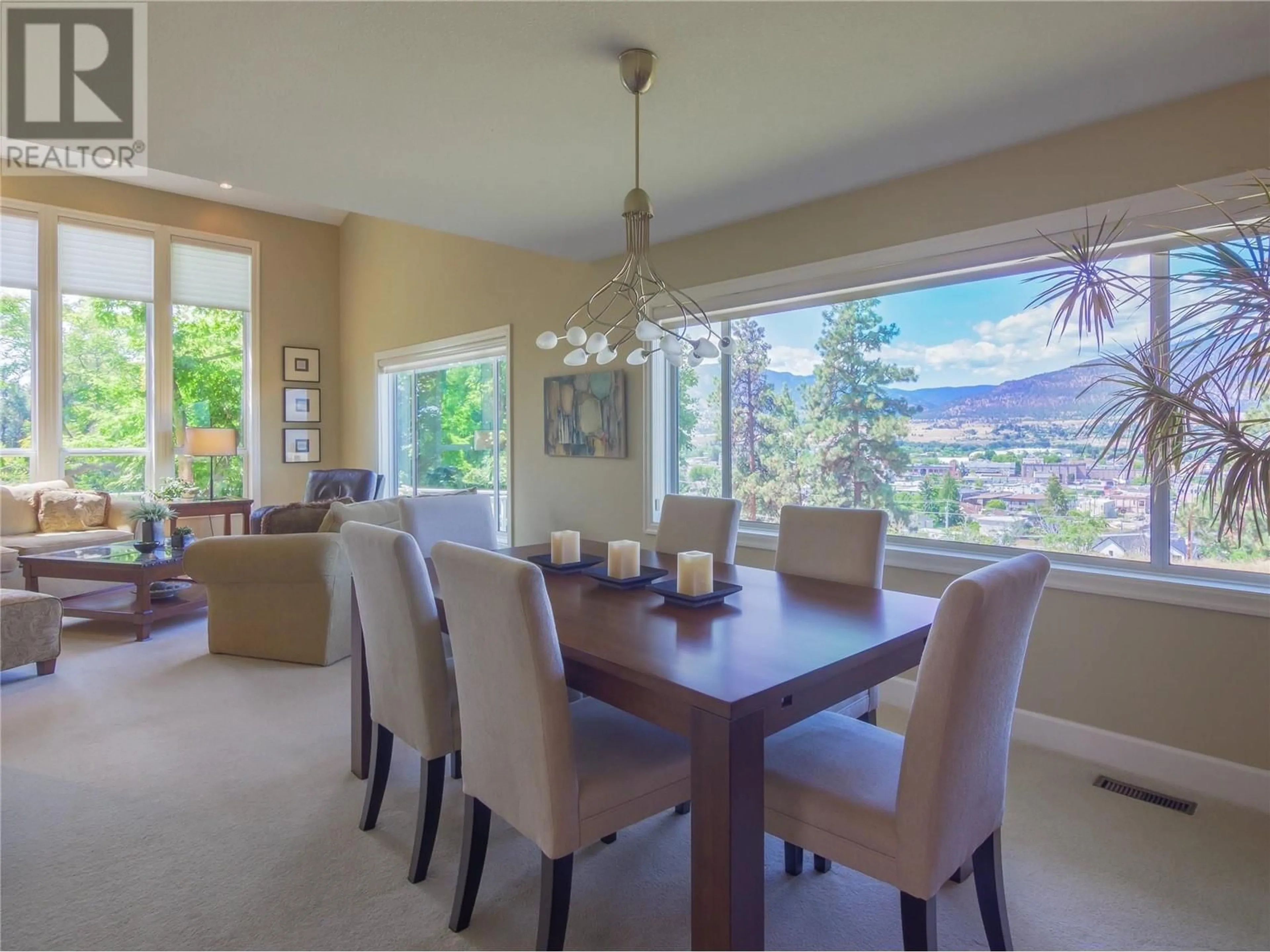 Dining room, wood floors for 501 Nanaimo Avenue E, Penticton British Columbia V2A1M8