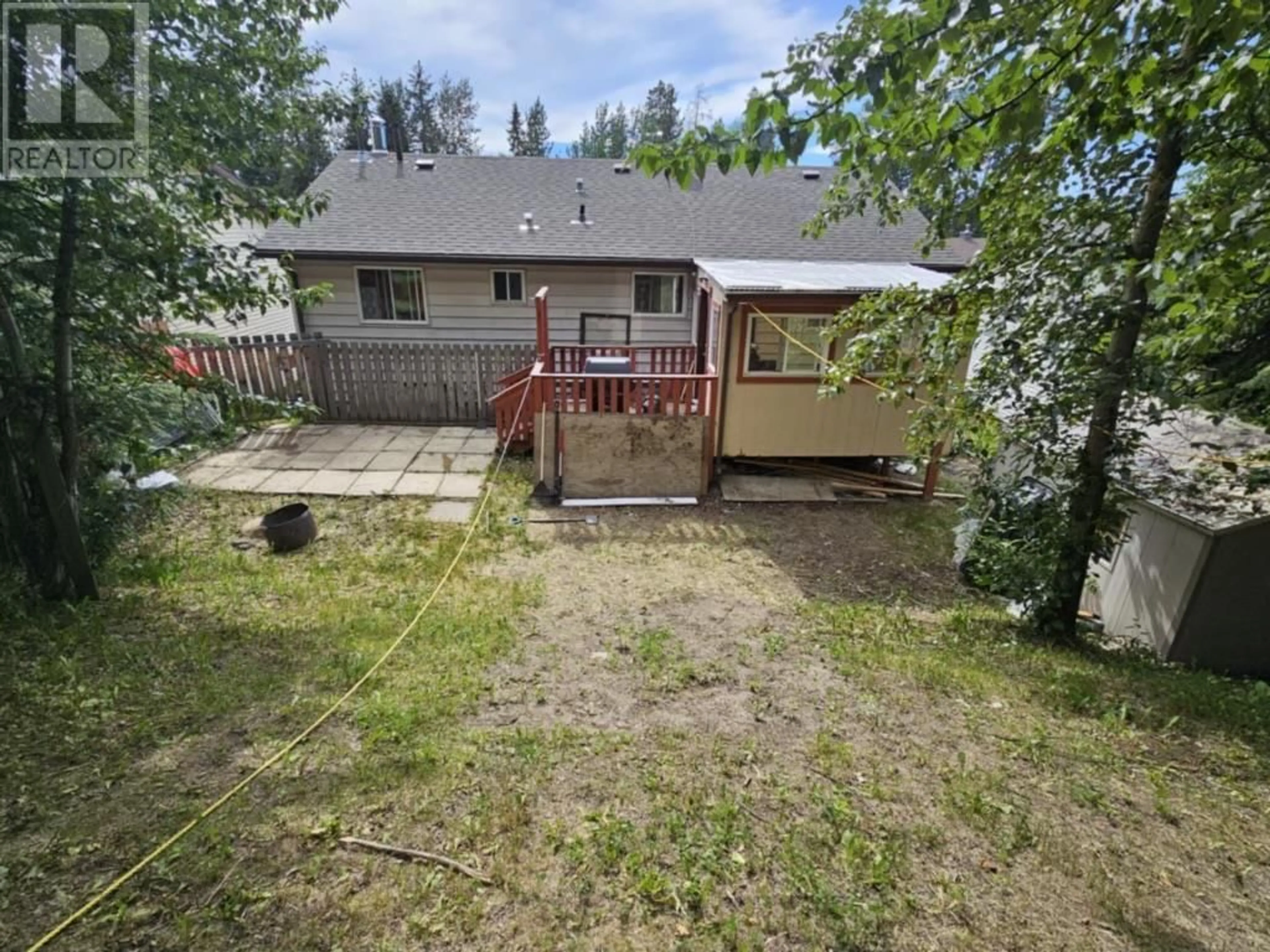 A pic from outside/outdoor area/front of a property/back of a property/a pic from drone, unknown for 156 GWILLIM CRESCENT, Tumbler Ridge British Columbia V0C2W0
