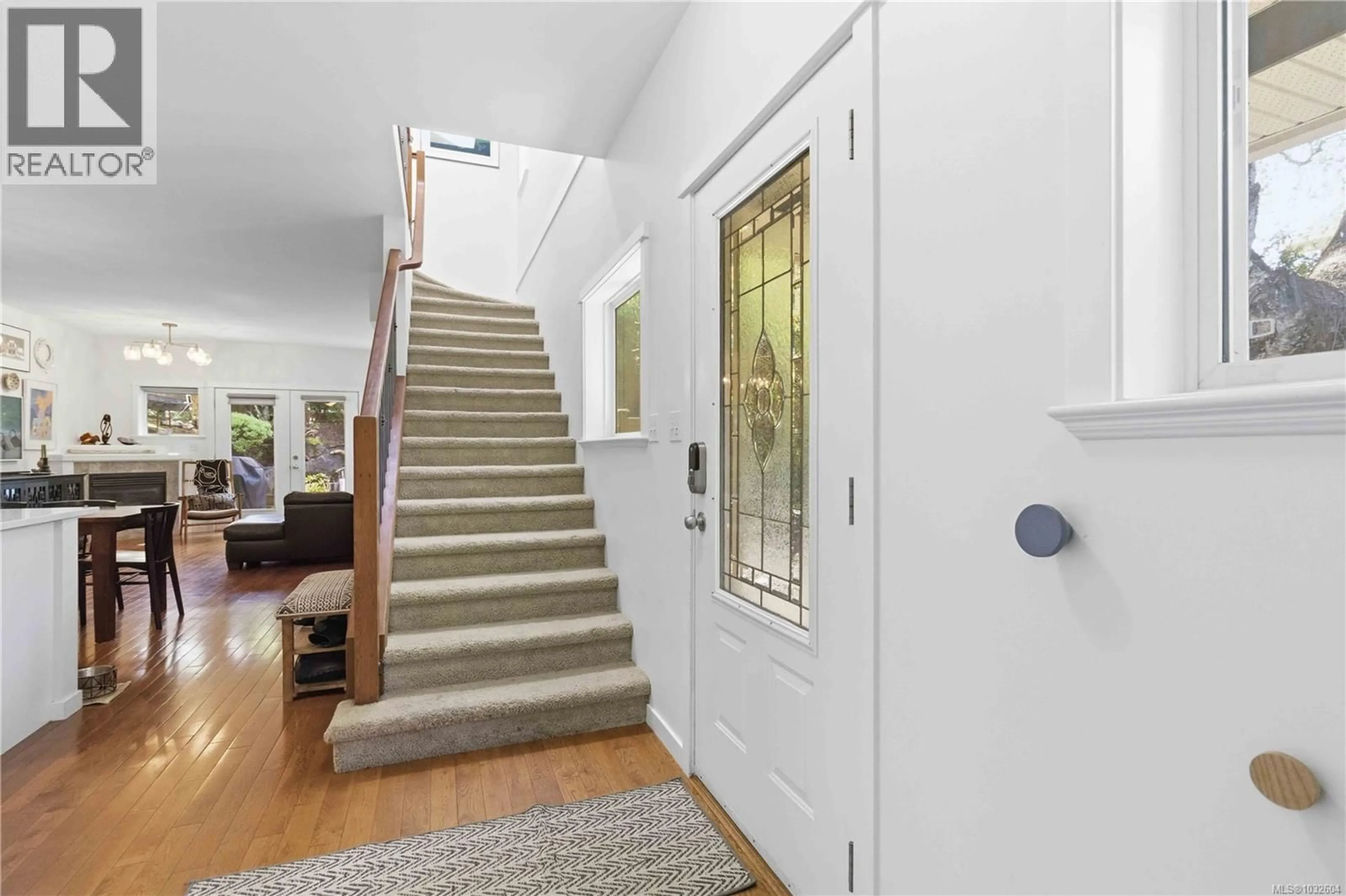 Indoor entryway for 1089 COLVILLE ROAD, Esquimalt British Columbia V9A4P9
