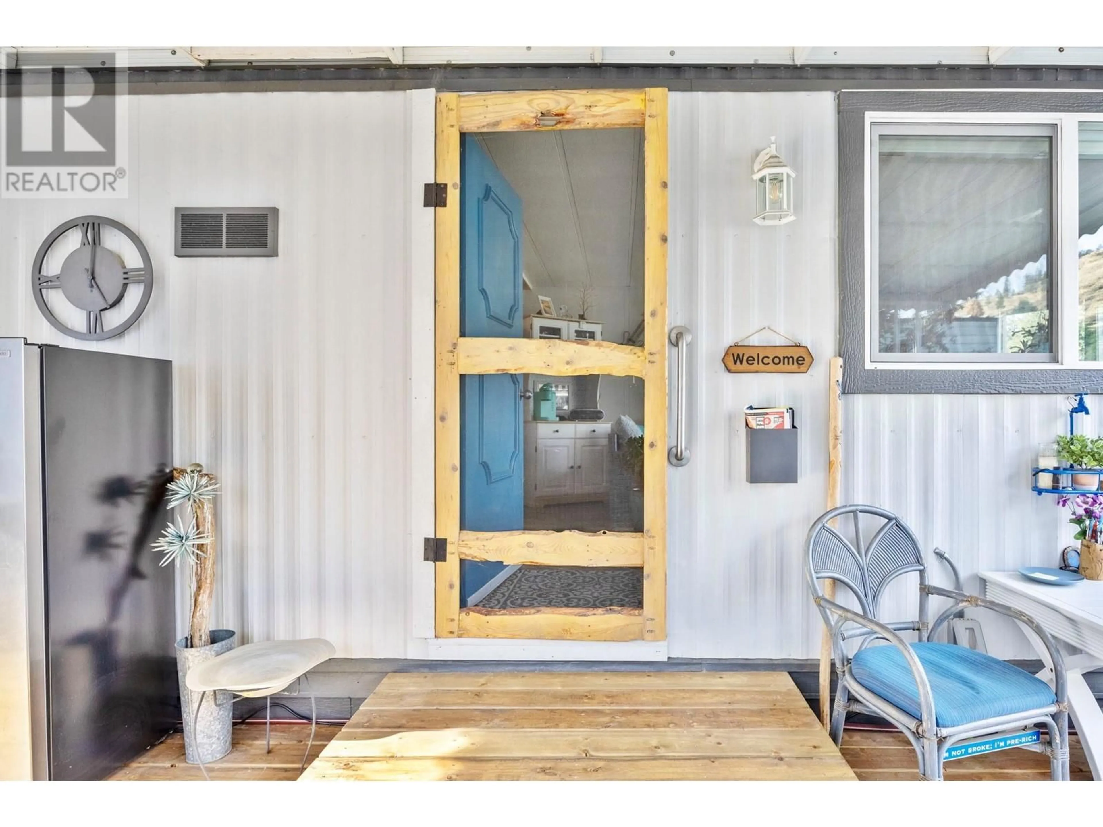 Indoor entryway, wood floors for 1929 Highway 97 Highway S Unit# 37, West Kelowna British Columbia V1Z2Z1