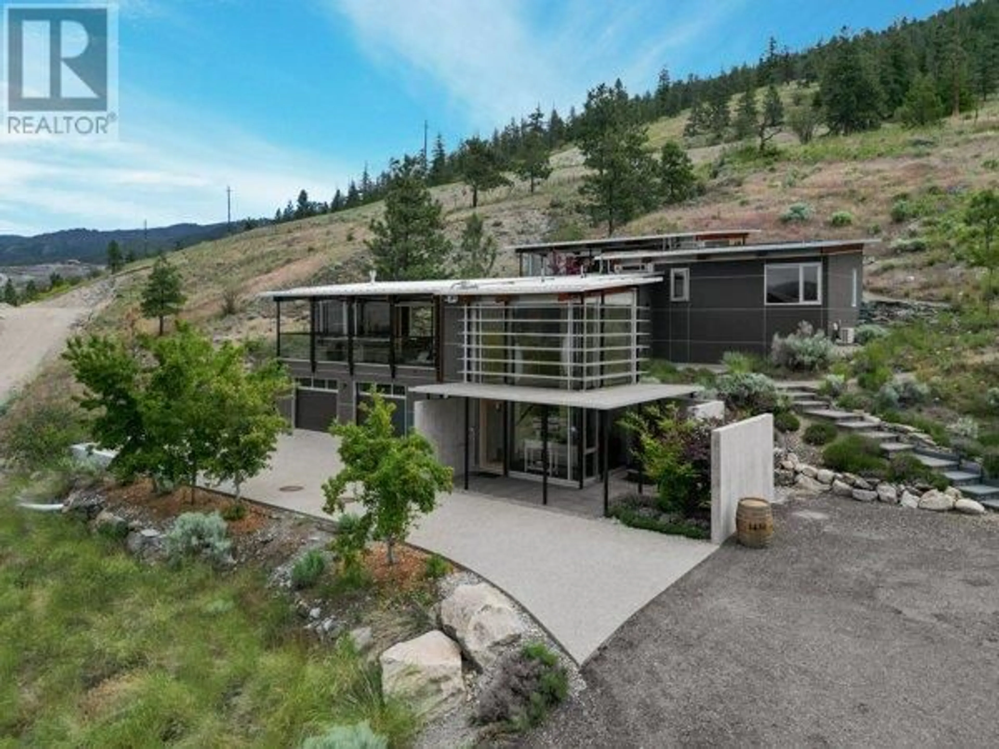 Home with vinyl exterior material for 1430 Hillside Avenue, Penticton British Columbia V2A8T1