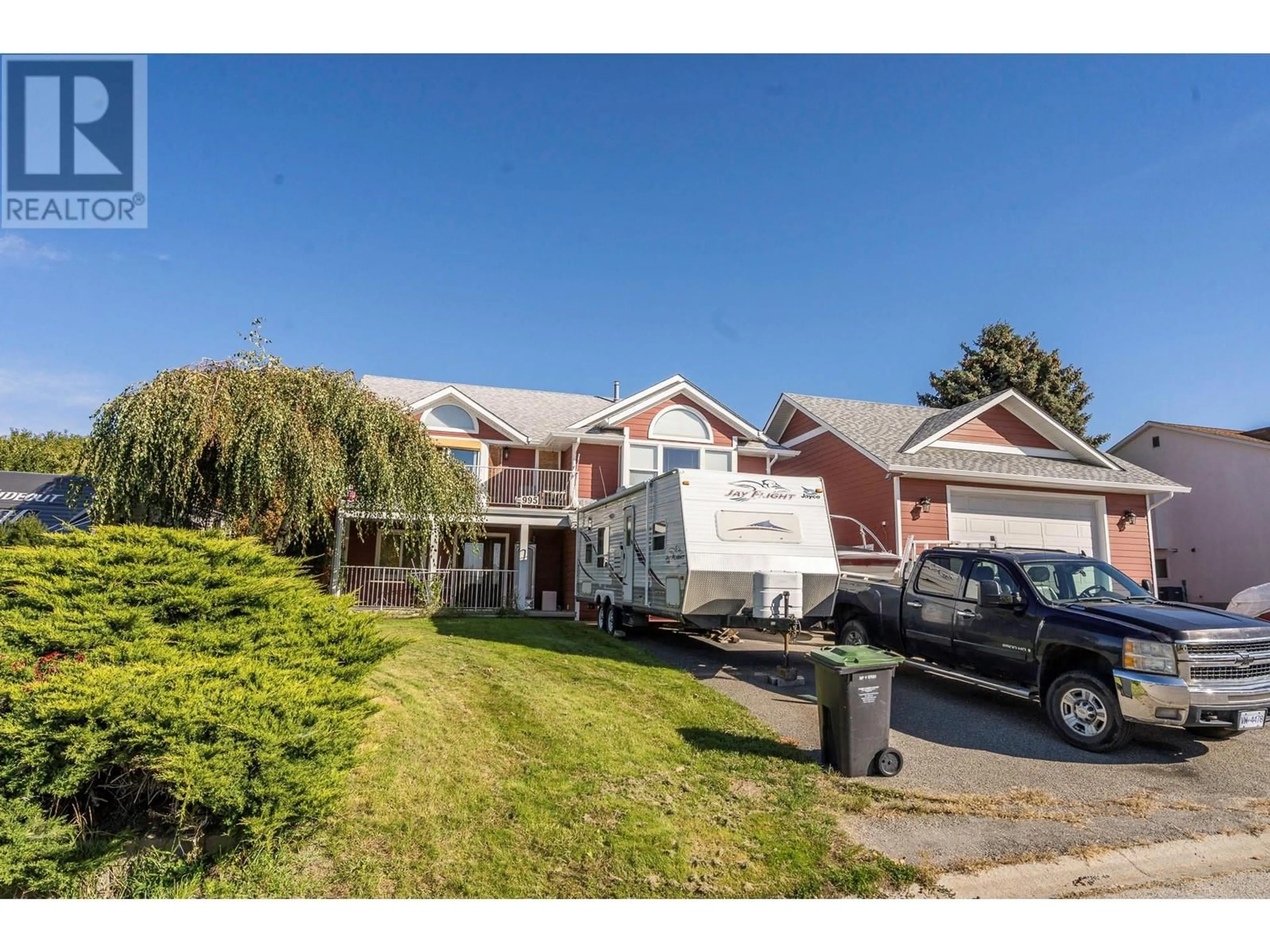 A pic from outside/outdoor area/front of a property/back of a property/a pic from drone, street for 995 SUTCLIFFE COURT, Kelowna British Columbia V1P1B6