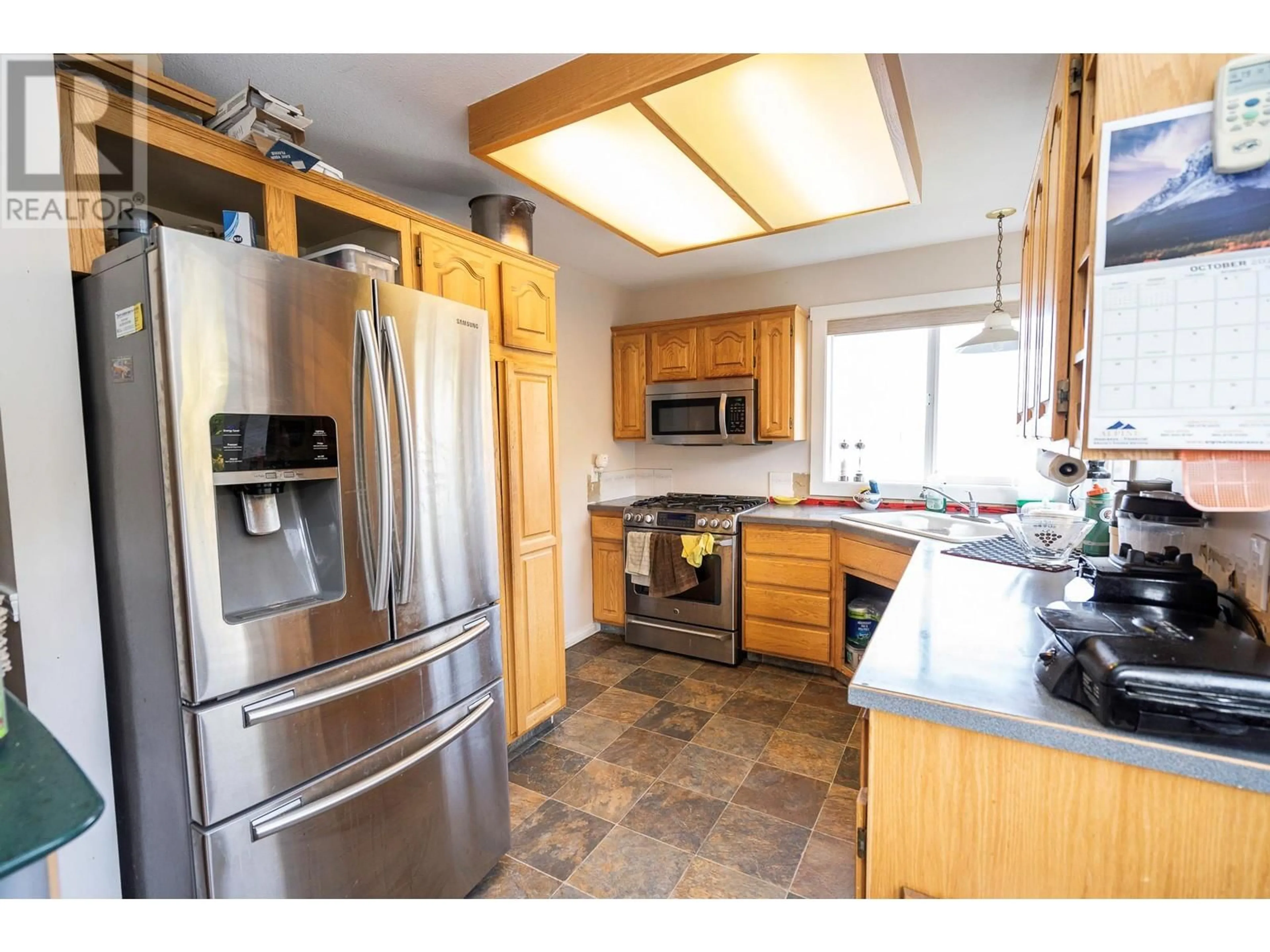 Standard kitchen, unknown for 995 SUTCLIFFE COURT, Kelowna British Columbia V1P1B6