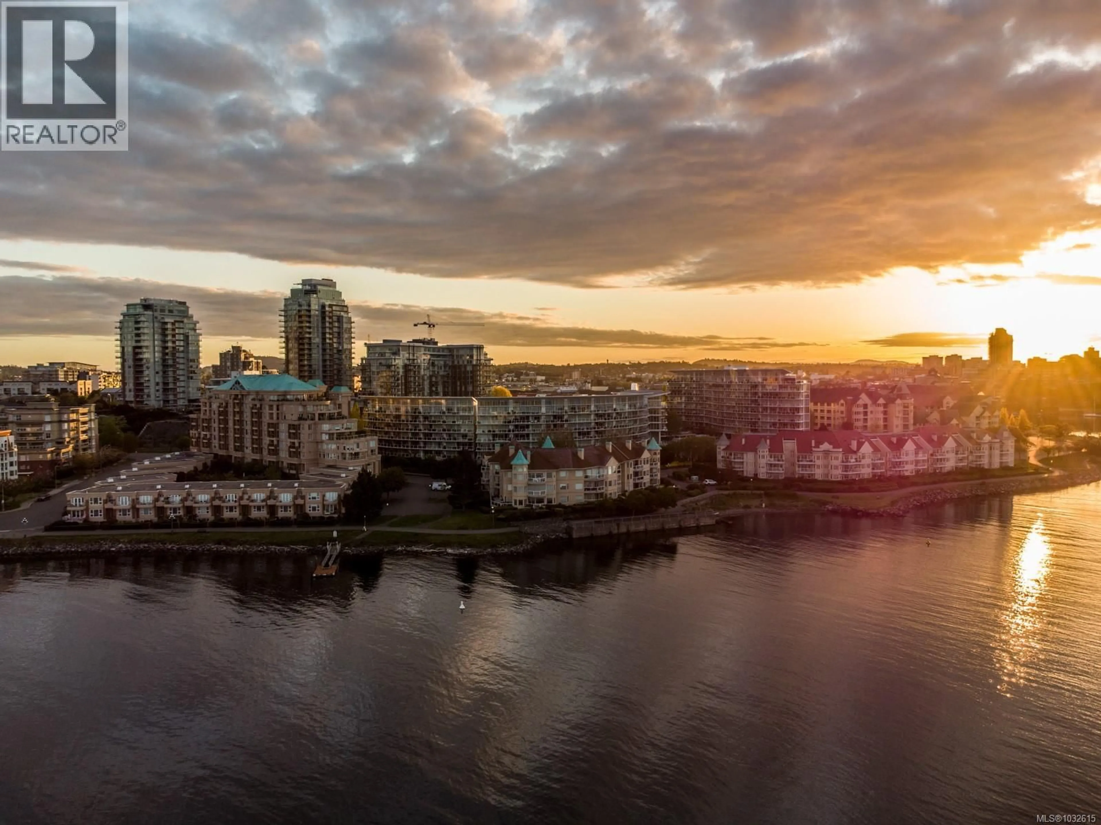 Blurry image for 306 - 75 SONGHEES ROAD, Victoria British Columbia V9A7M5