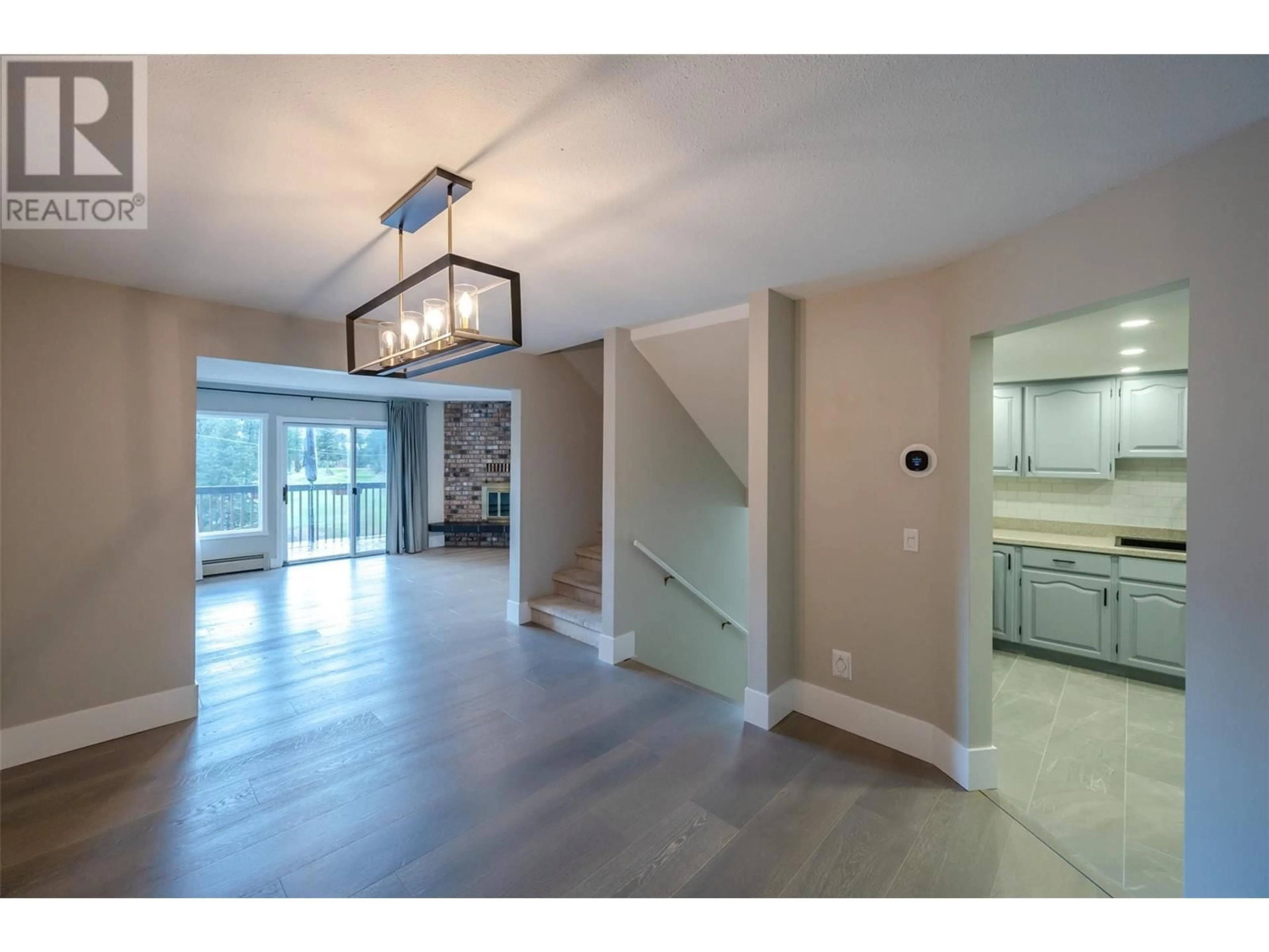 Indoor entryway, wood floors for 144 SUMAC RIDGE Drive Unit# 11, Summerland British Columbia V0H1Z6