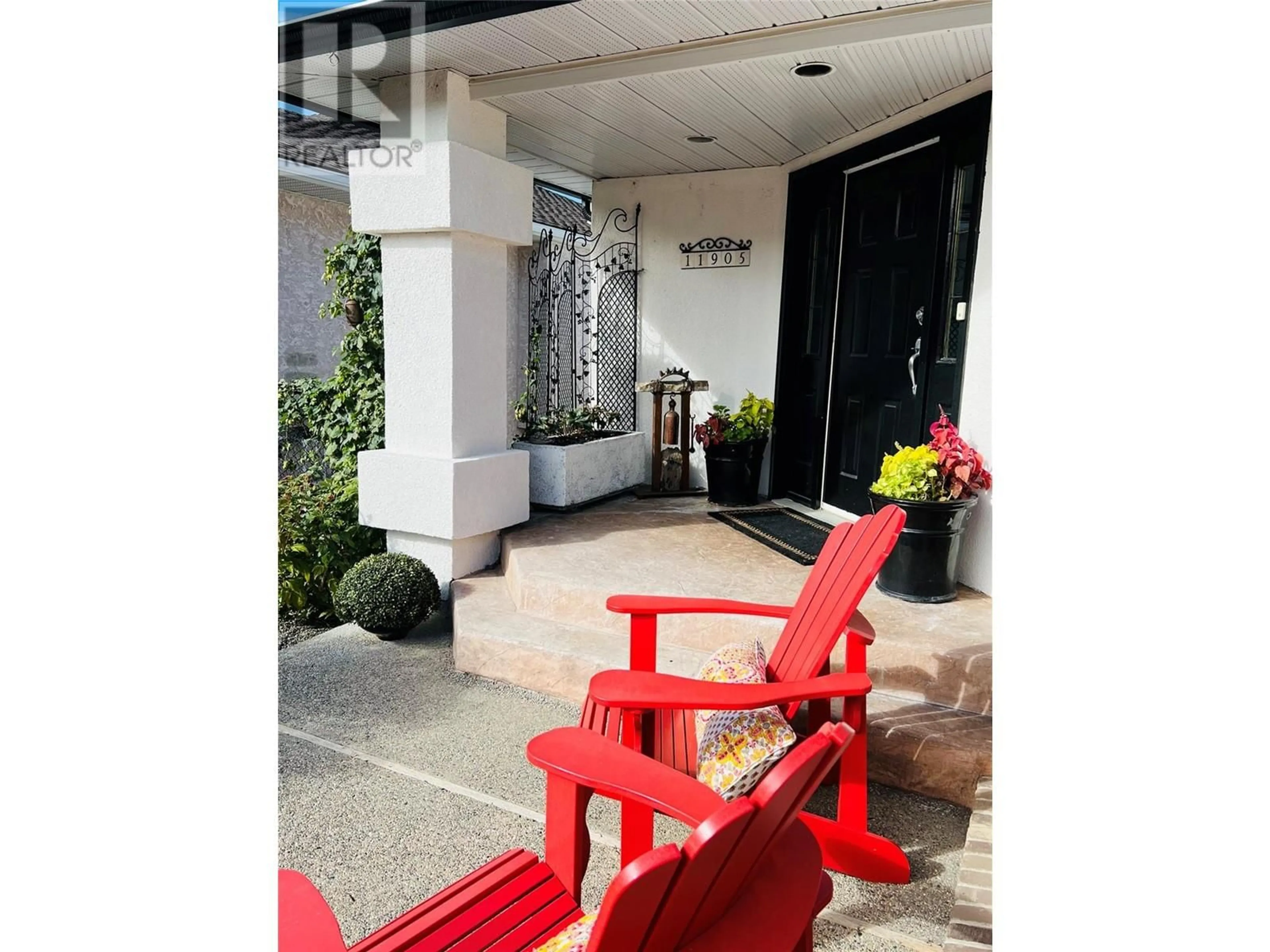 Patio, the street view for 11905 Quail Ridge Place, Osoyoos British Columbia V0H1V4