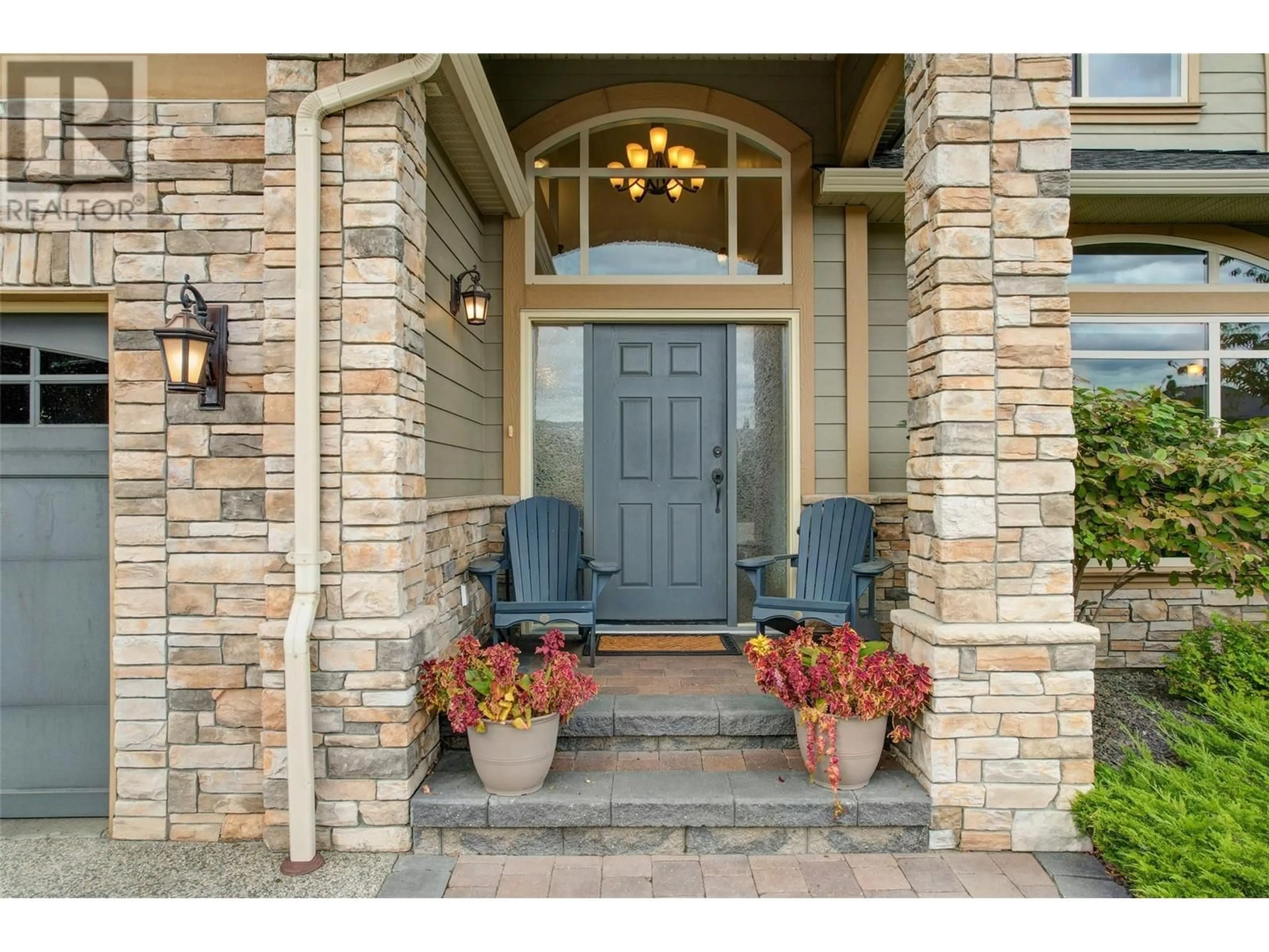 Indoor entryway, ceramic floors for 578 Arbor View Drive, Kelowna British Columbia V1W4Z8