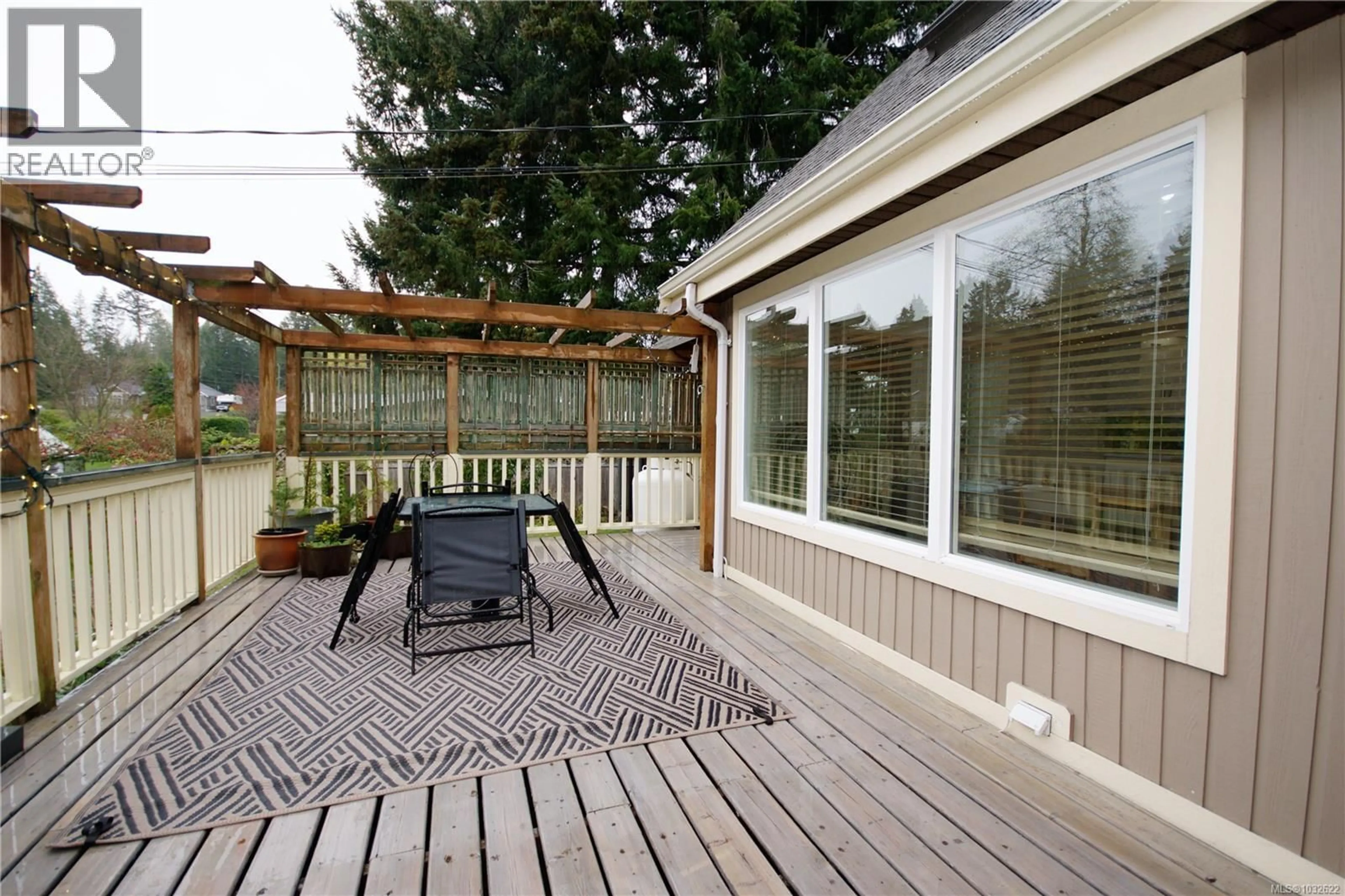 Patio, street for 1221 GANSKE ROAD, Qualicum Beach British Columbia V9K2G4