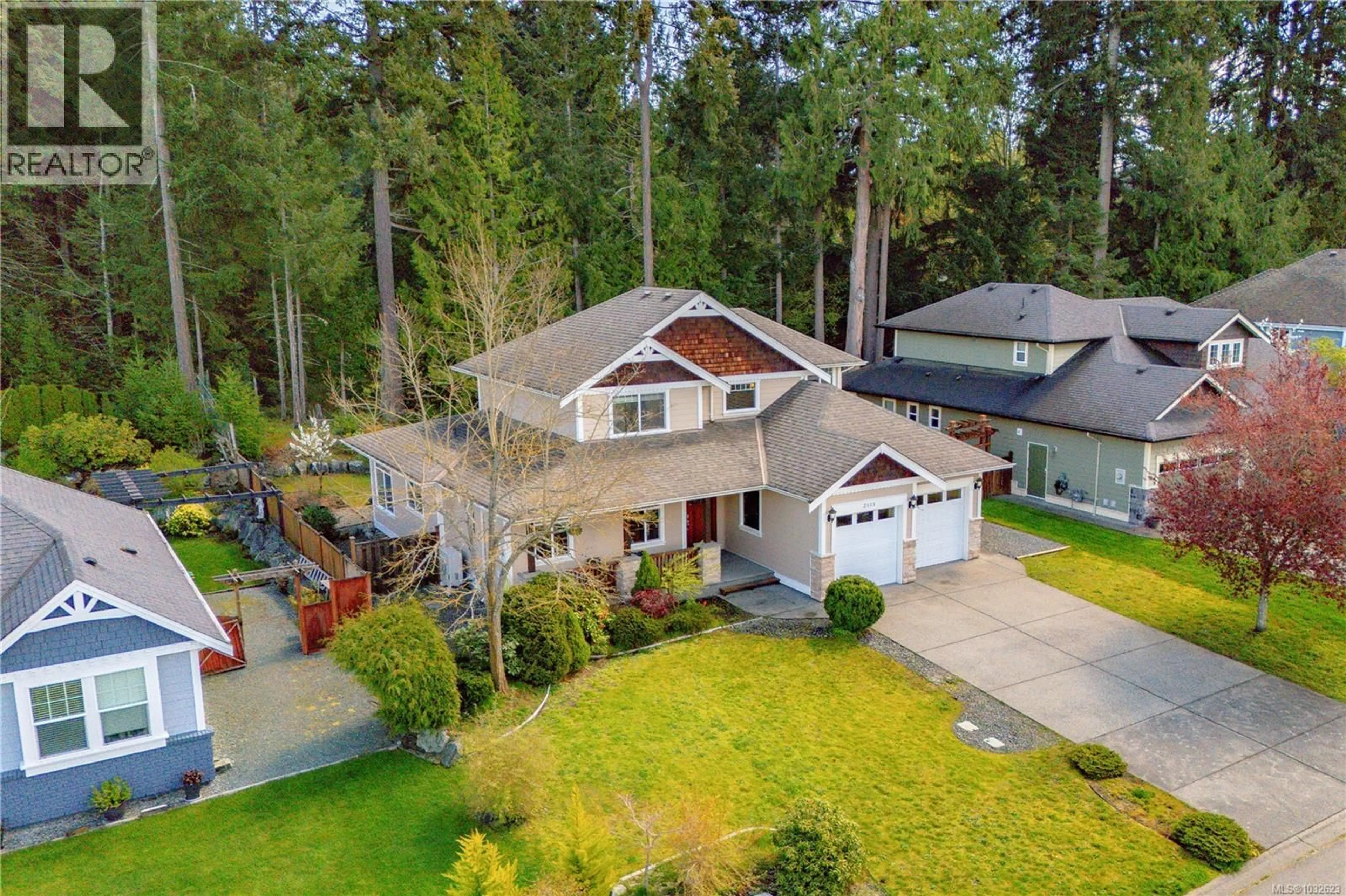 A pic from outside/outdoor area/front of a property/back of a property/a pic from drone, unknown for 2513 GLENDOIK WAY, Mill Bay British Columbia V8H1H4