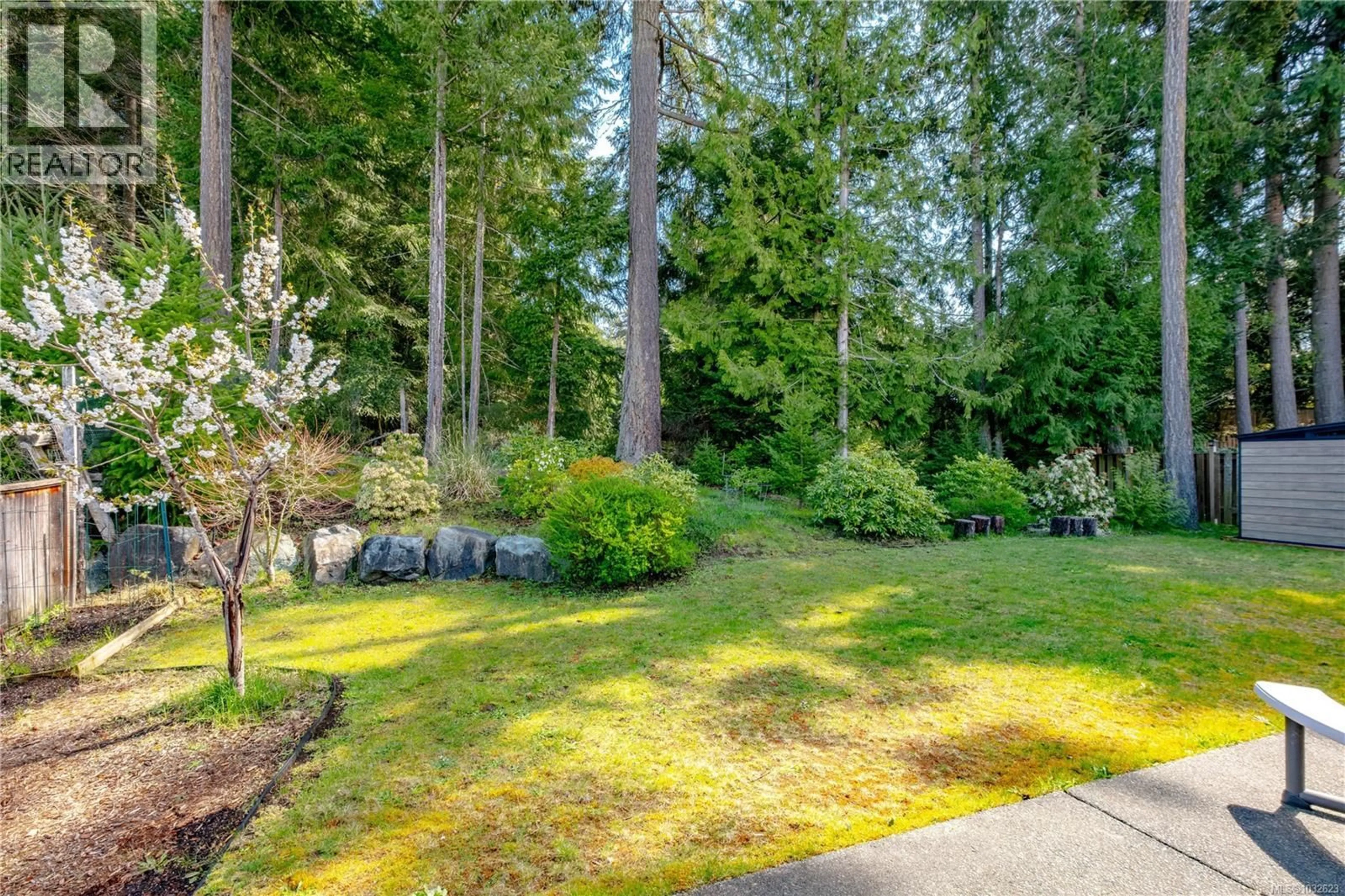 Patio, forest/trees view for 2513 GLENDOIK WAY, Mill Bay British Columbia V8H1H4